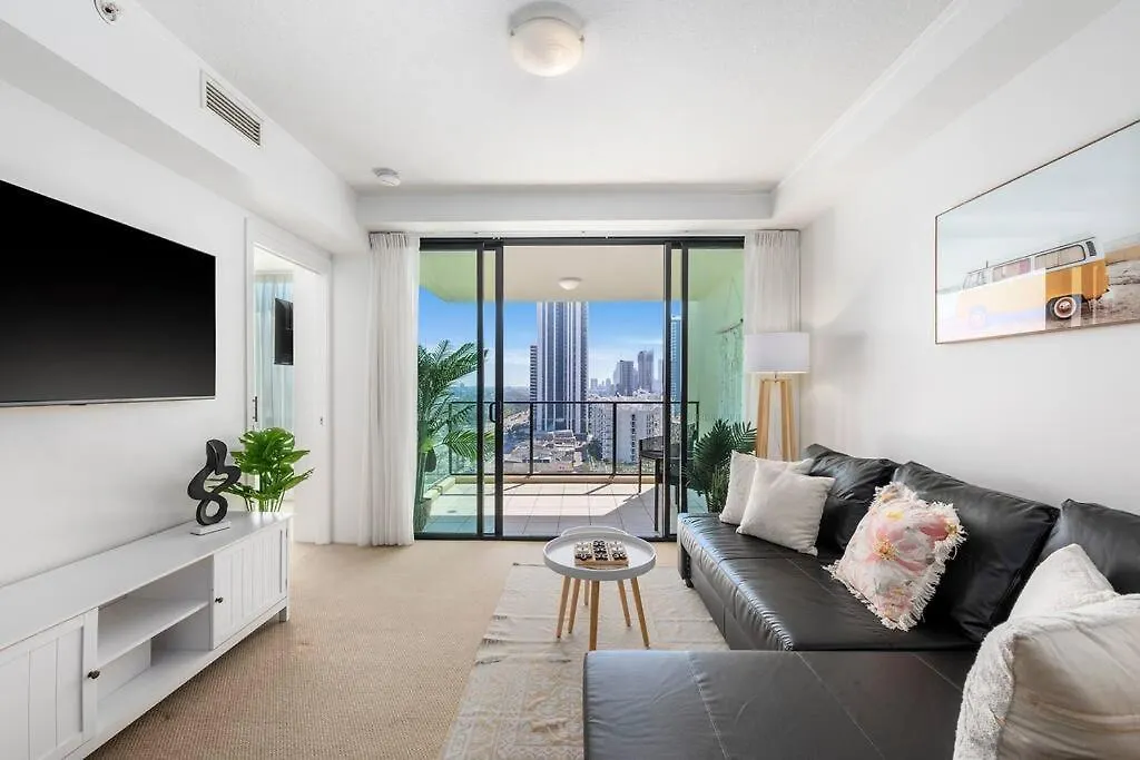 Stunning Unit-perfect Location דירה *