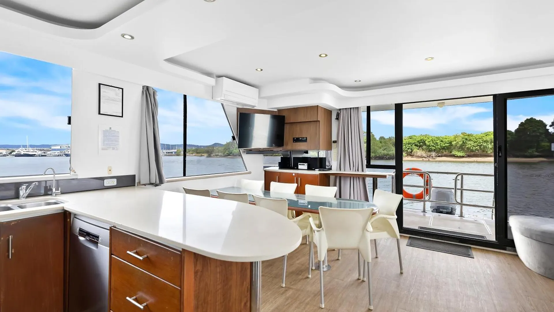 Coomera Houseboats Πλωτό κατάλυμα Χρυσή Ακτή