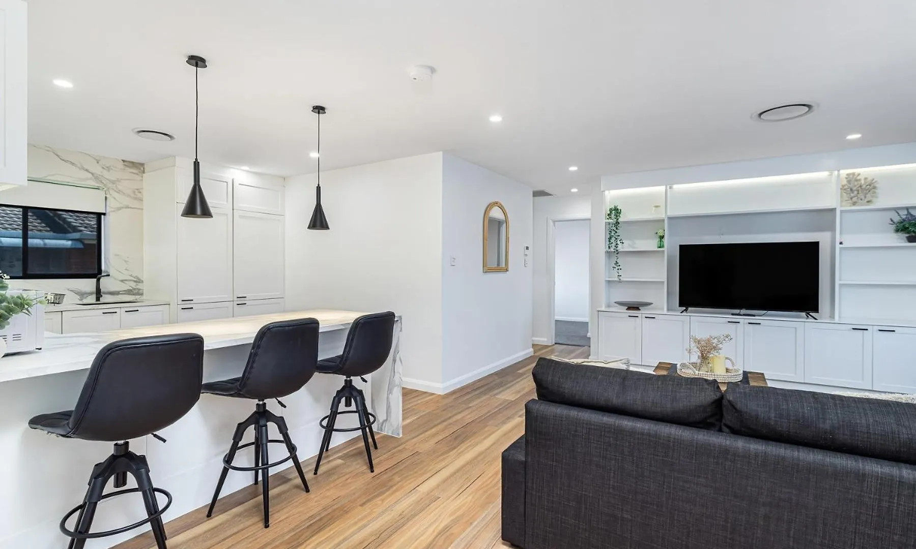 Armrick Beachside Broadbeach *