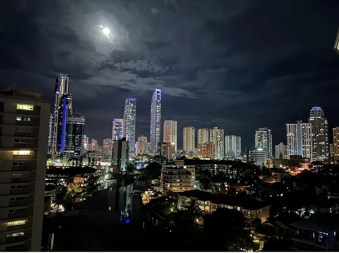 Amazing Views Surfers Paradise 2 Bedroom Unit Close To Everything Apartament Gold Coast