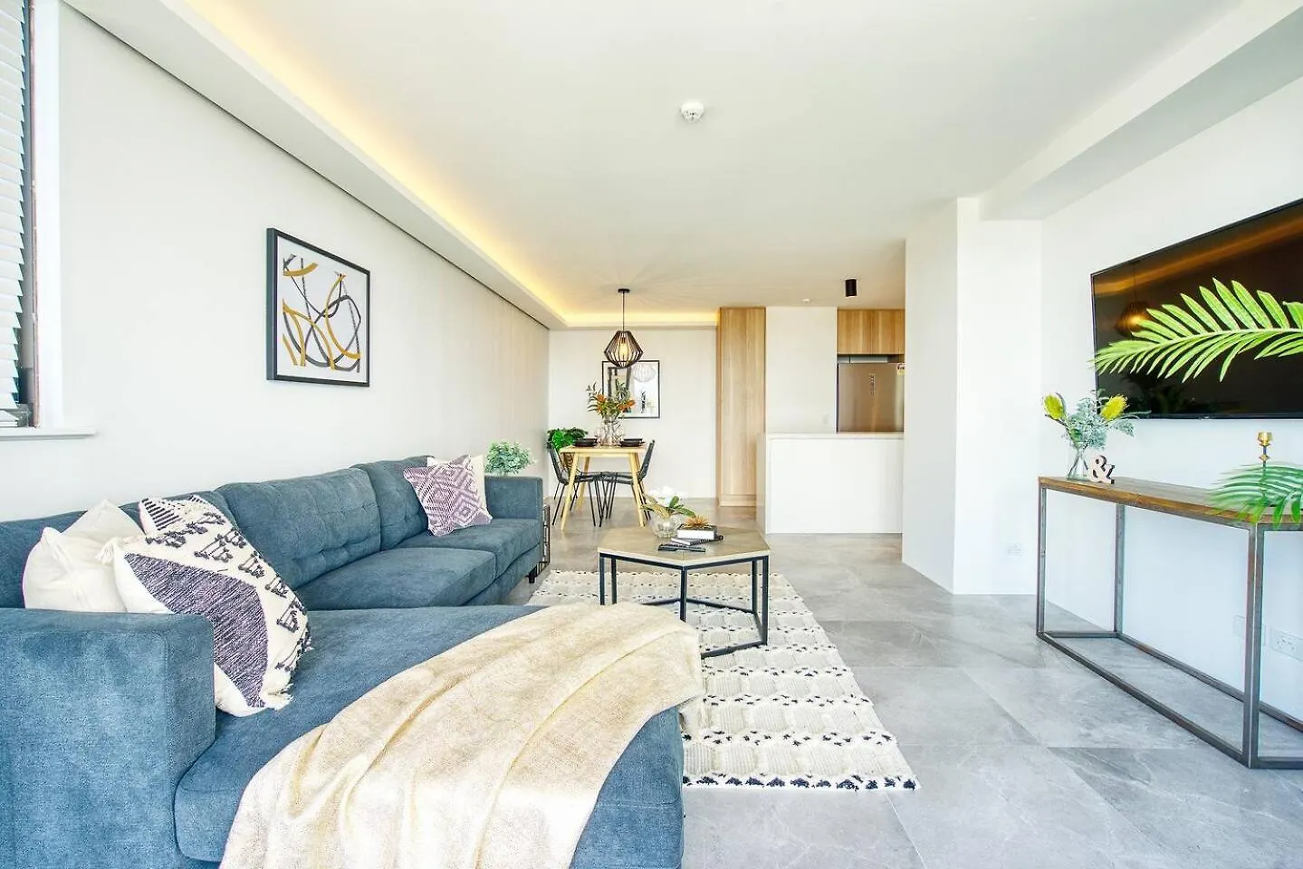 Paradise Bound - And Modern At Surfers