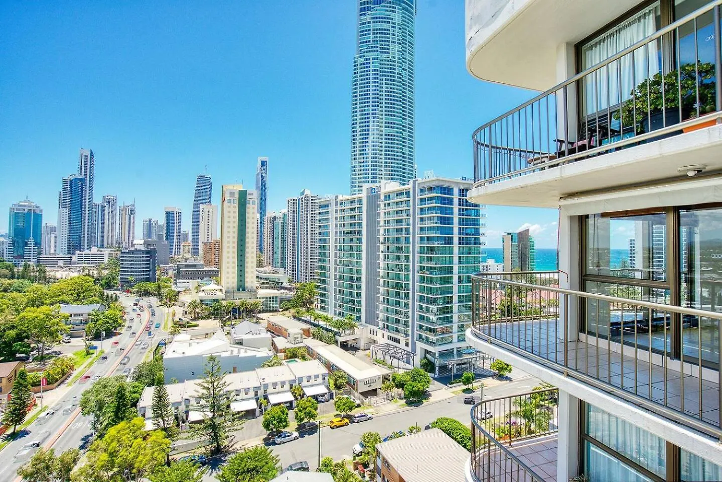 Paradise Bound - And Modern At Surfers *