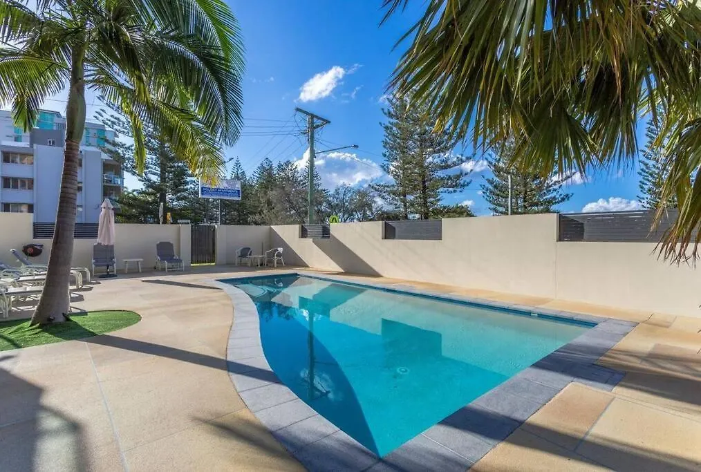 Iconic Burleigh Beachfront, 2 Bedroom 골드코스트