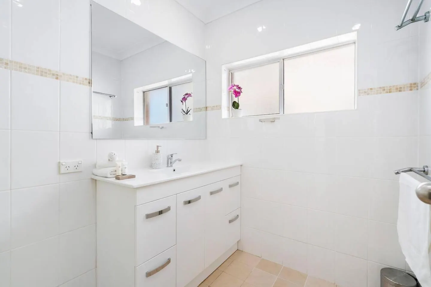 Apartment Sunalia - Dual-storey Chic On Chevron Island *