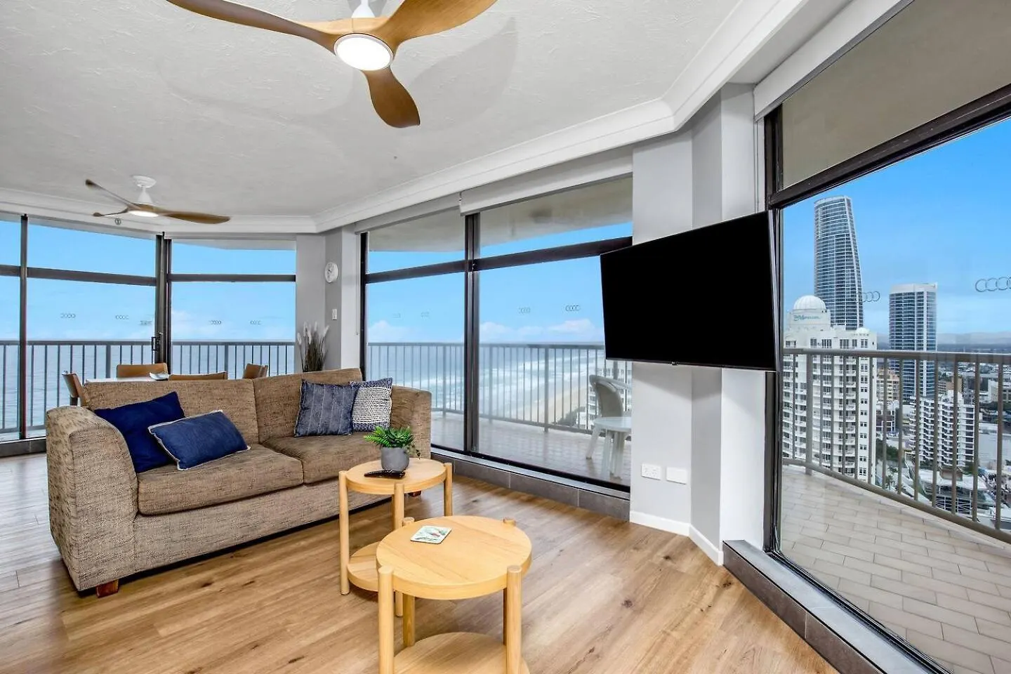 公寓 Sky High Beachside Balcony Panorama At Surfers *