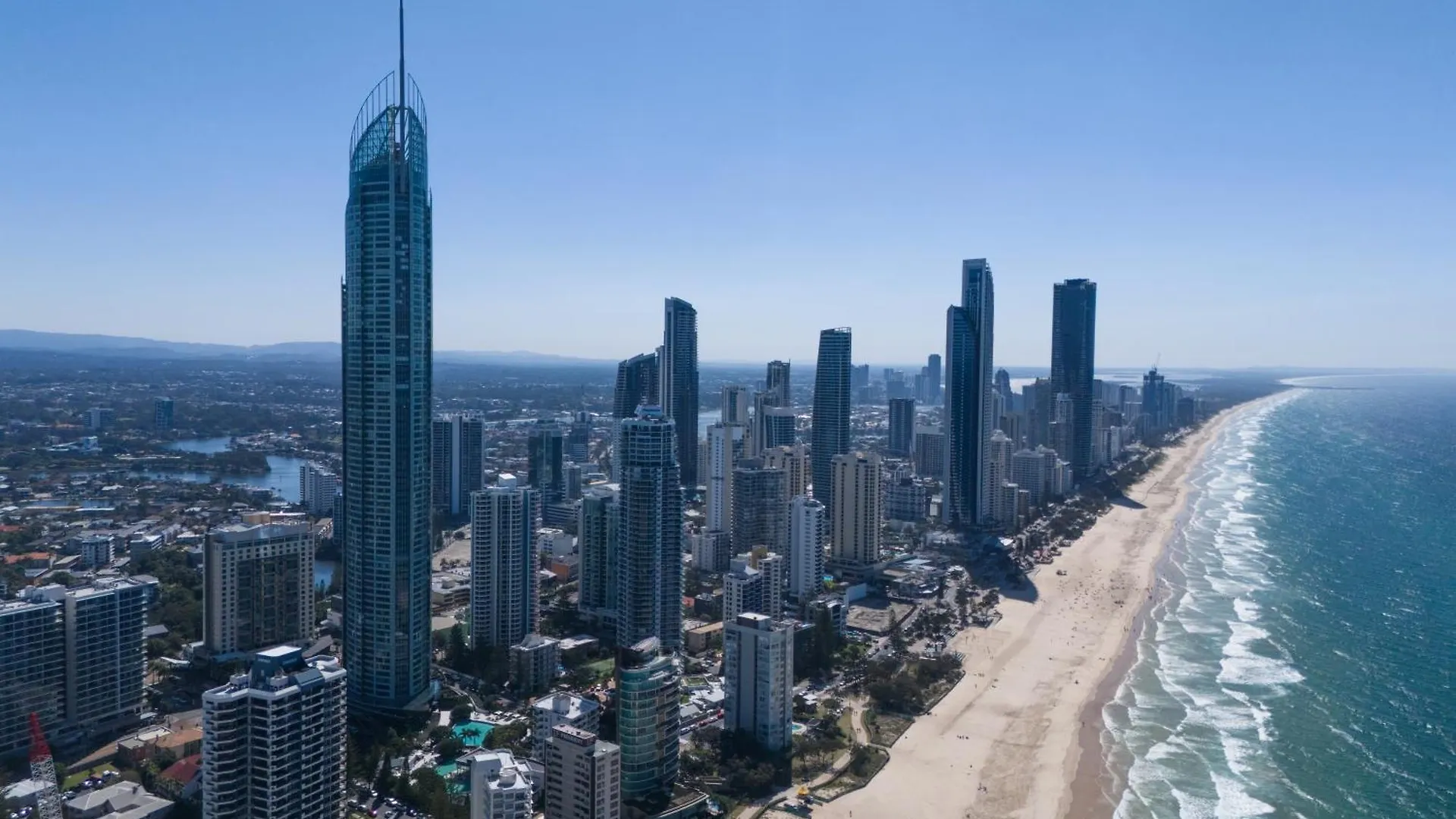Q1 & - Official 4* Gold Coast