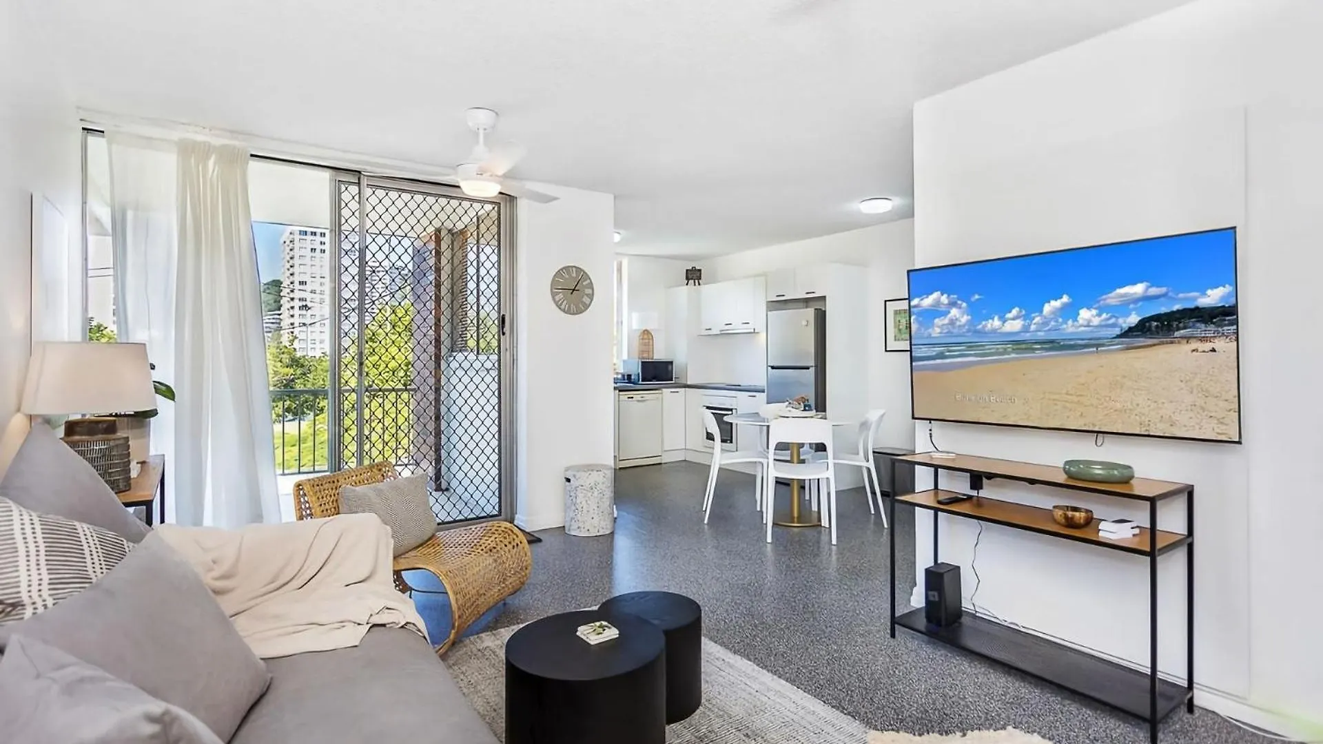 Beachside Bliss Your Ideal Coastal Hideaway * Gold Coast