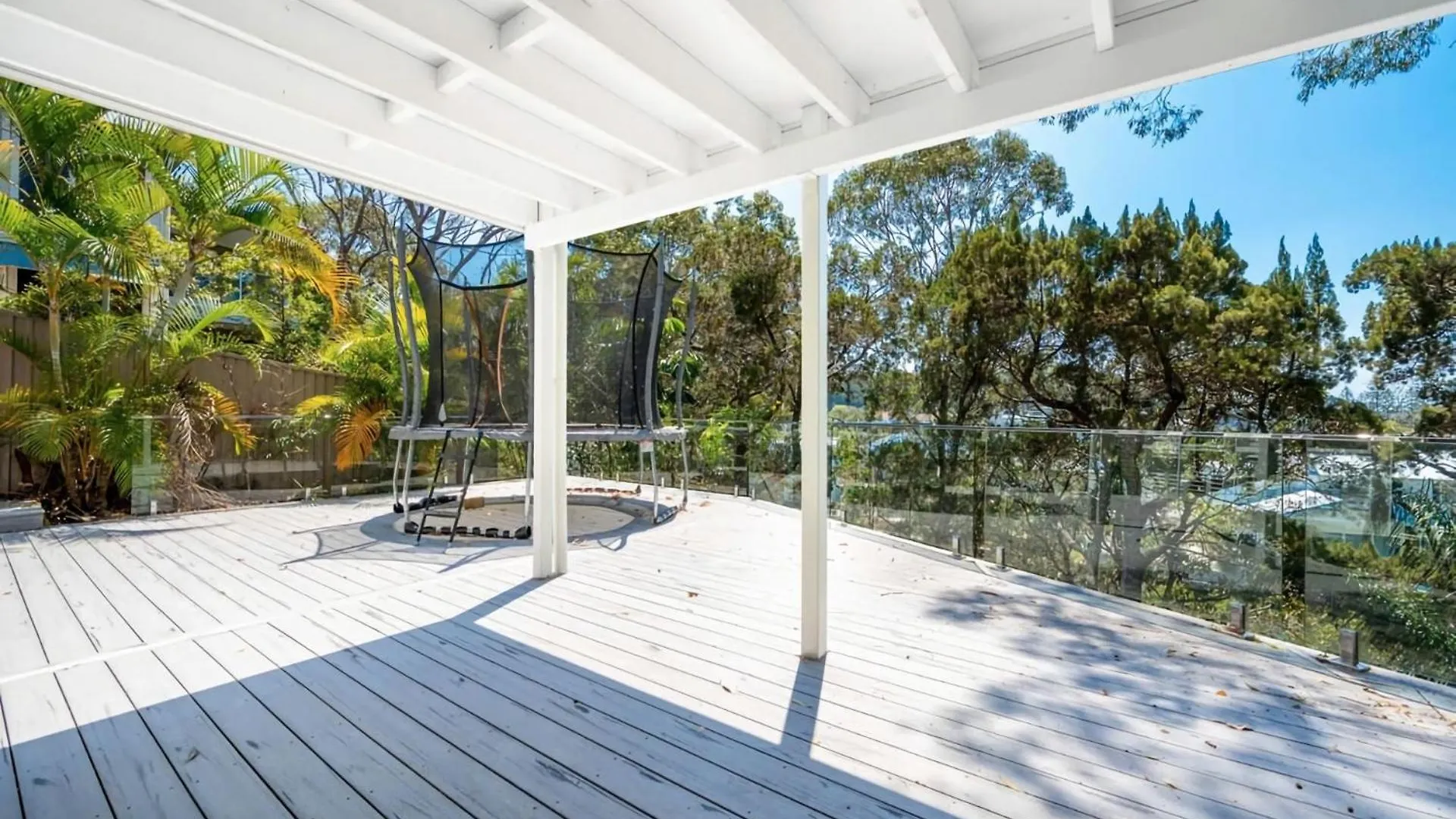 Riverfront Oasis Serene 1brm Retreat Apartment *