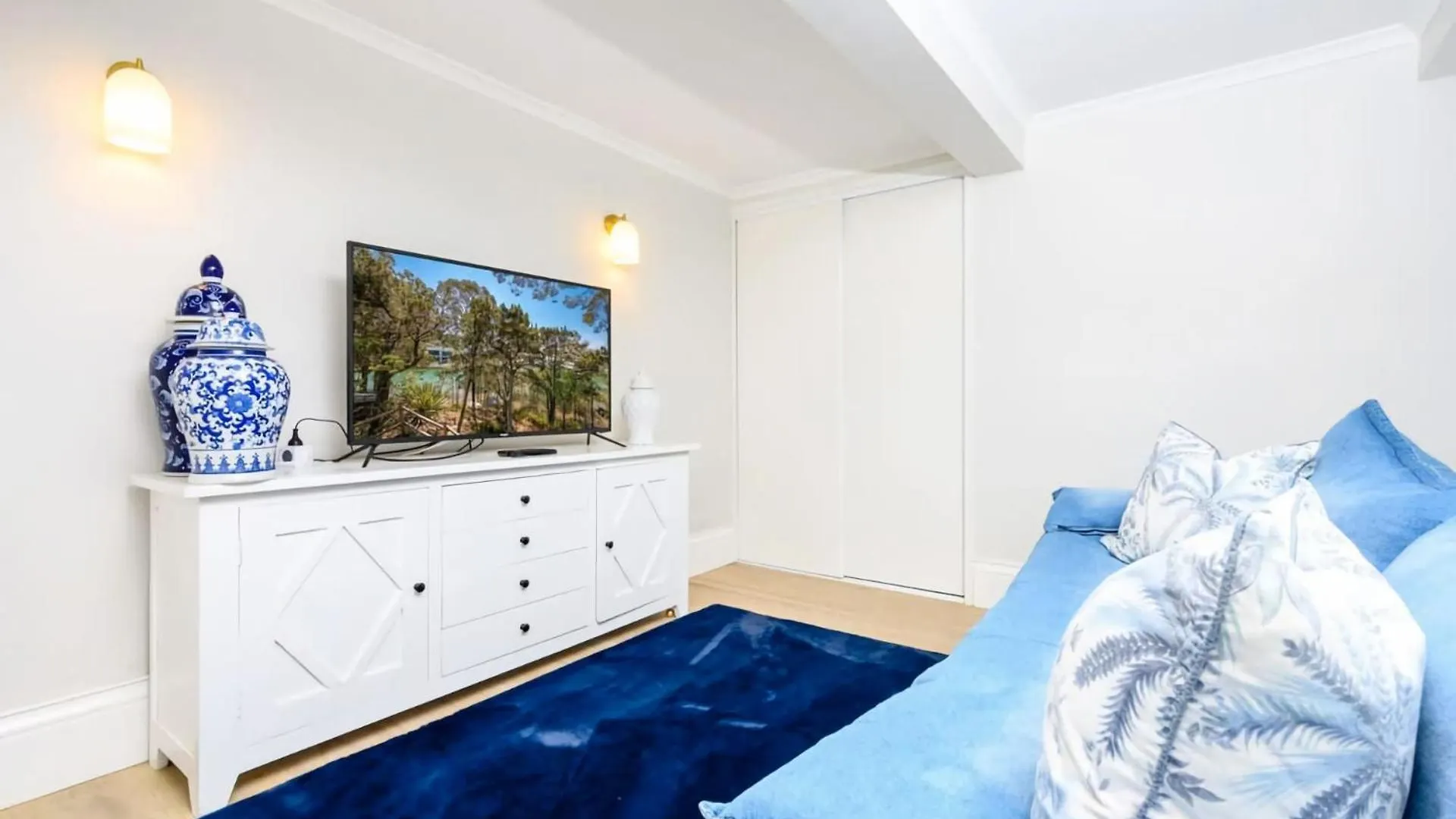 Riverfront Oasis Serene 1brm Retreat Apartment Gold Coast