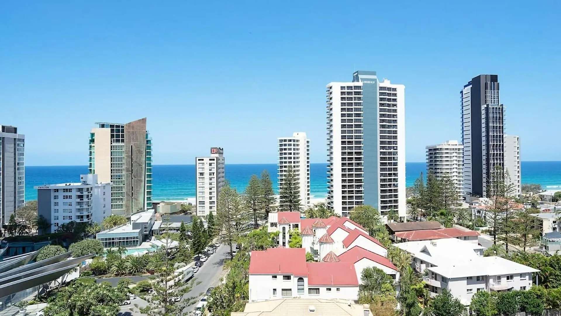 Sunny Coastal Getaway With Poolside Retreat Apartman Gold Coast