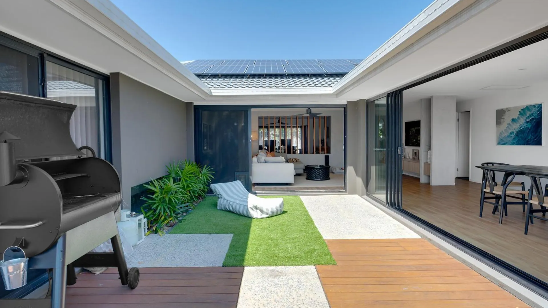Apartment Luxury 4-br Retreat Gold Coast