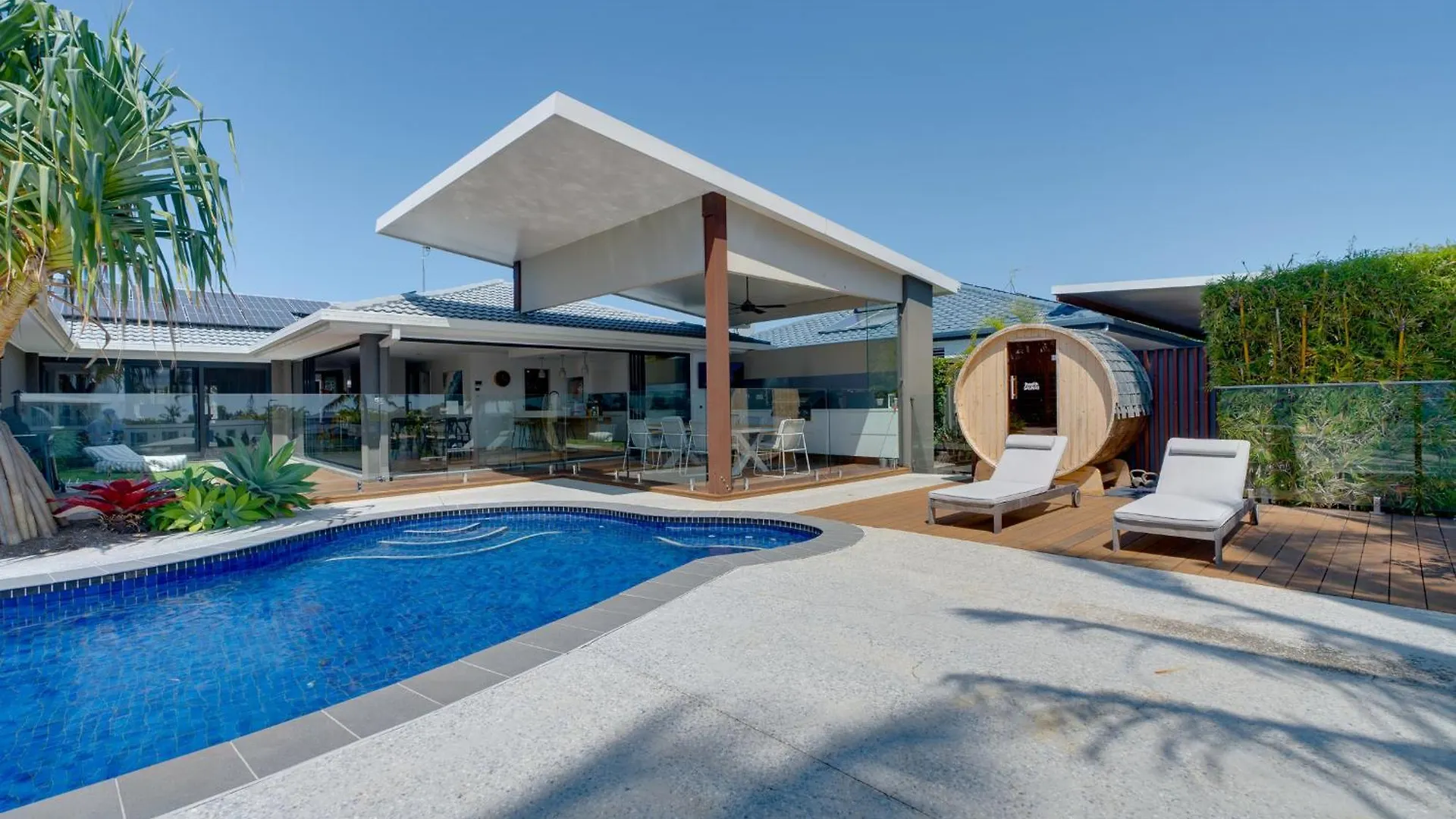 Apartment Luxury 4-br Retreat Gold Coast