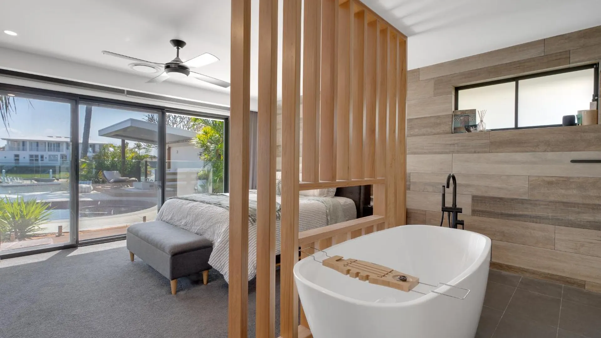 Luxury 4-br Retreat