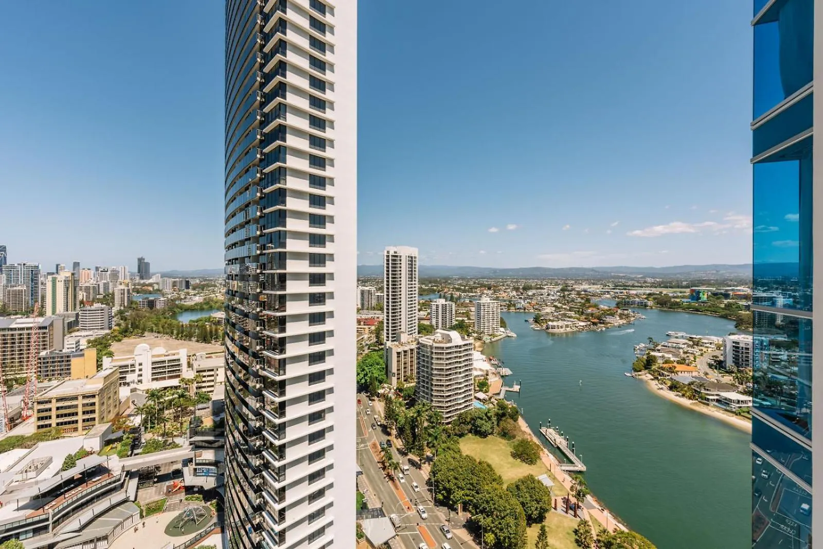 Style Chevron Surfers Paradise By Travels Apartmán