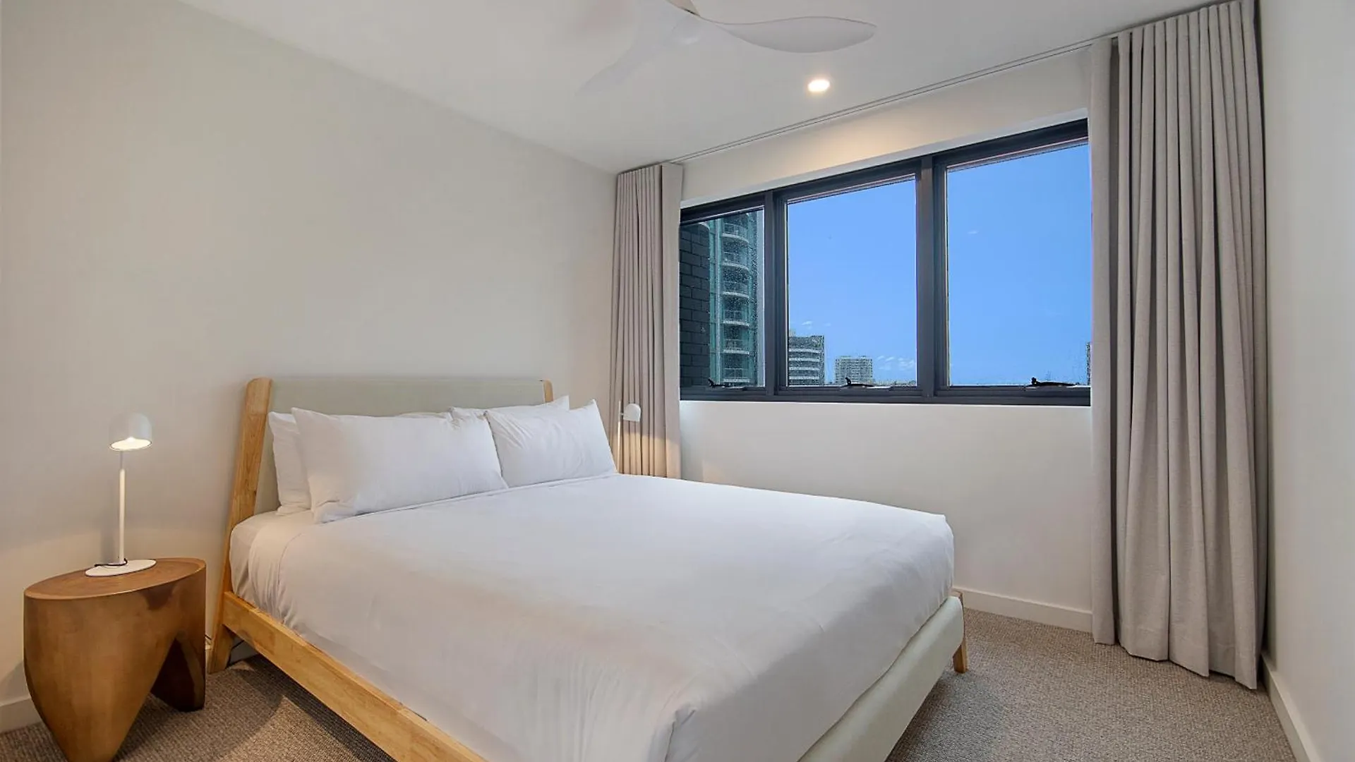 Apartment The Shores Surfers Paradise *
