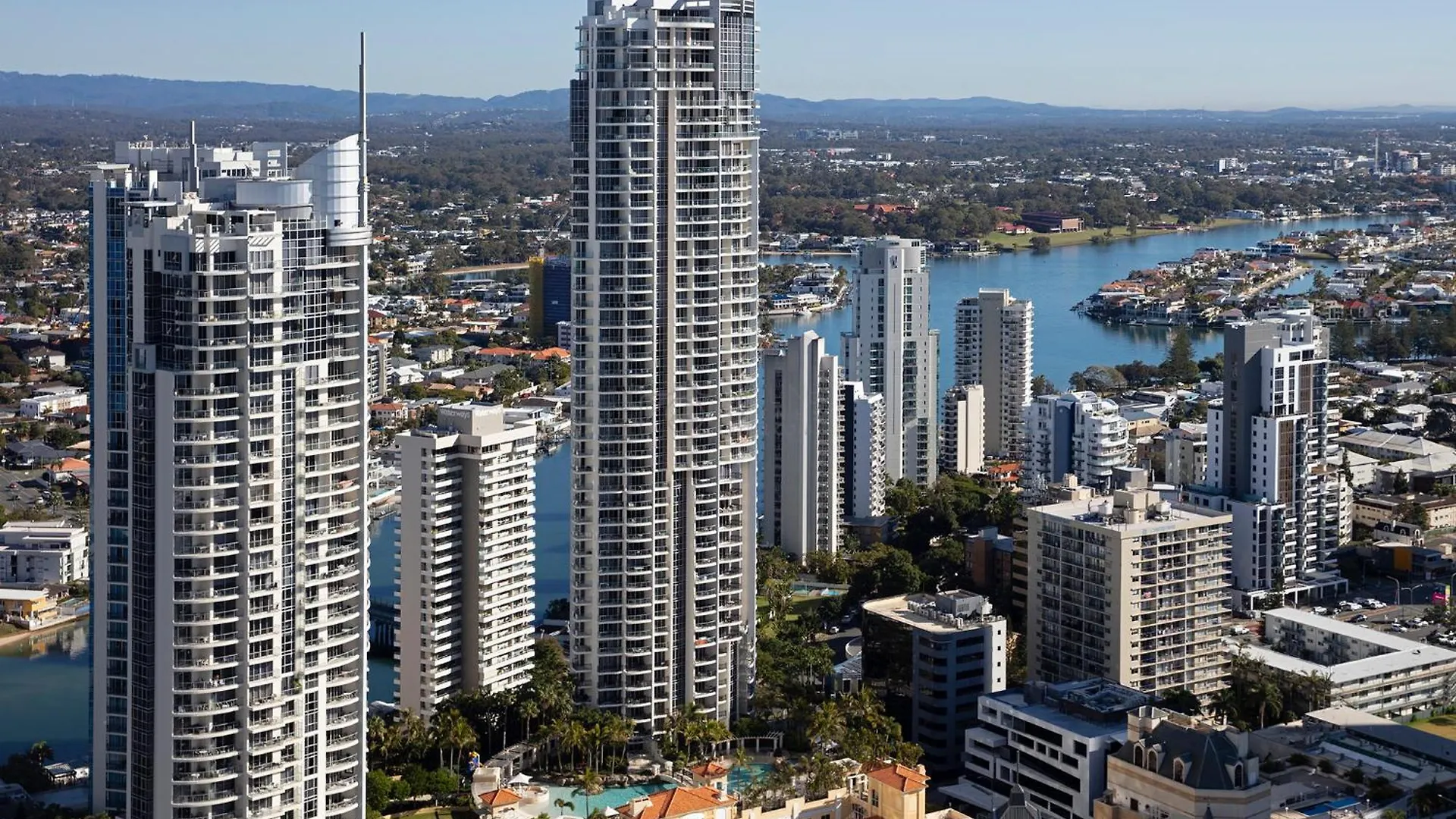 아파트 High Floor - Chevron Renaissance - Self Contained & Privately Managed - Wow