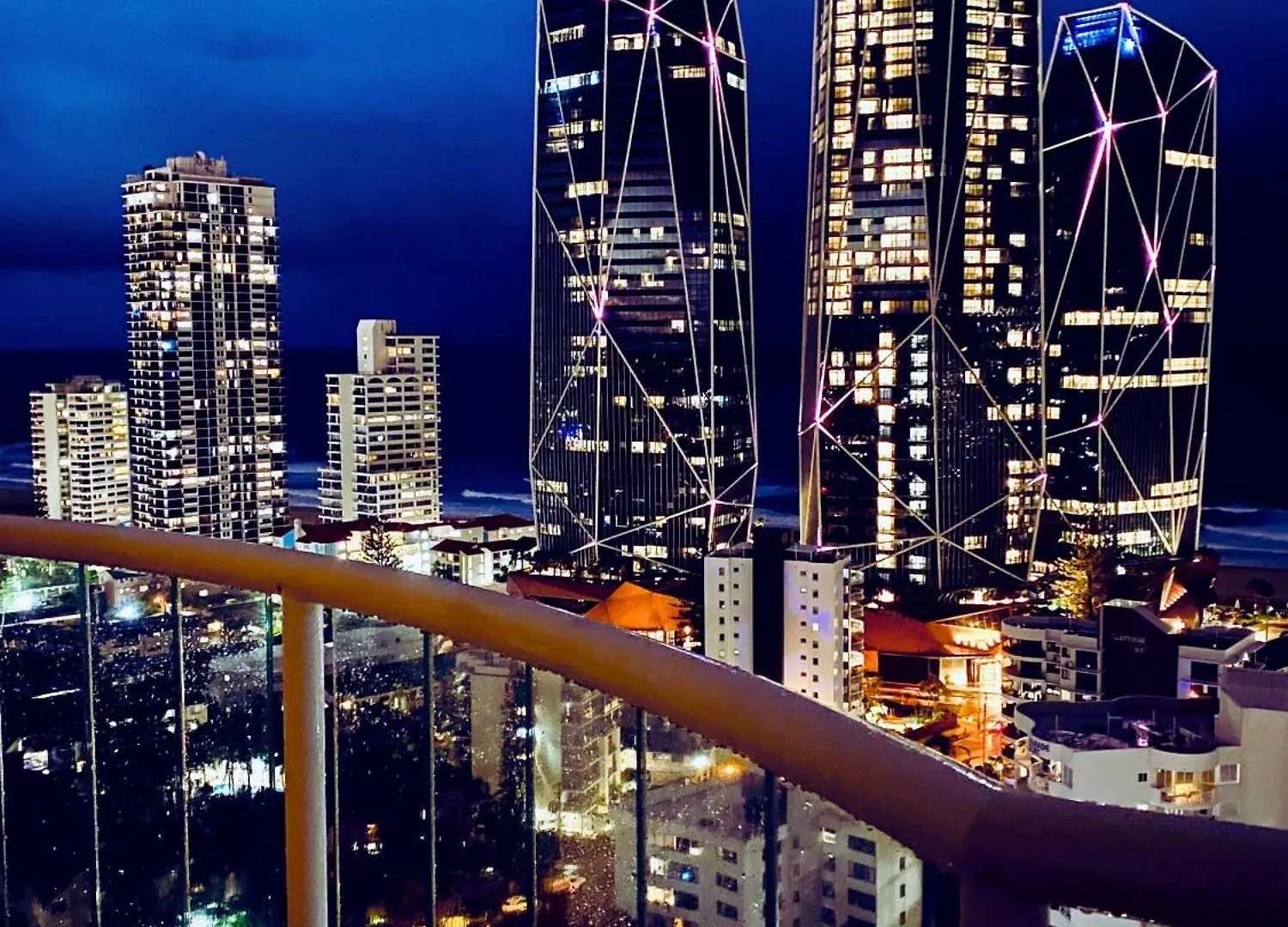 Ocean View Surfers Paradise 4*