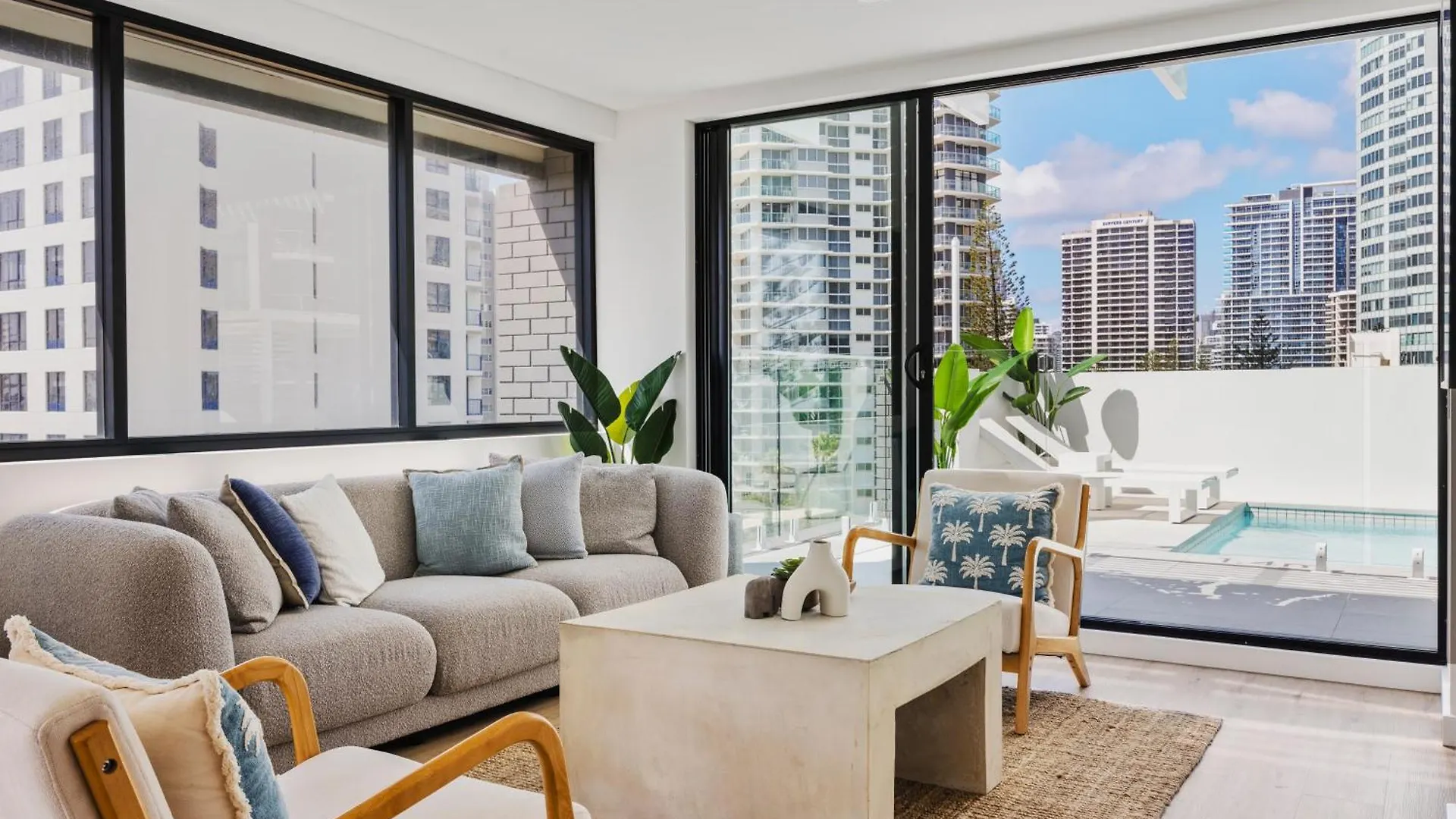 The Shores Surfers Paradise * Gold Coast