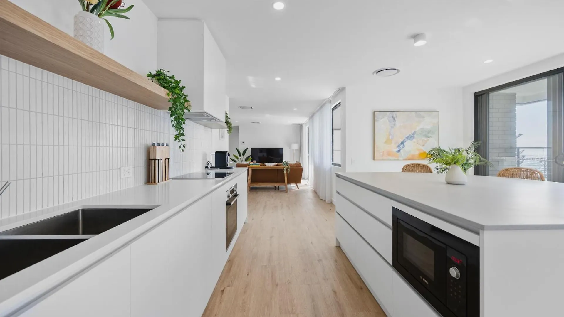 The Shores Surfers Paradise Apartment