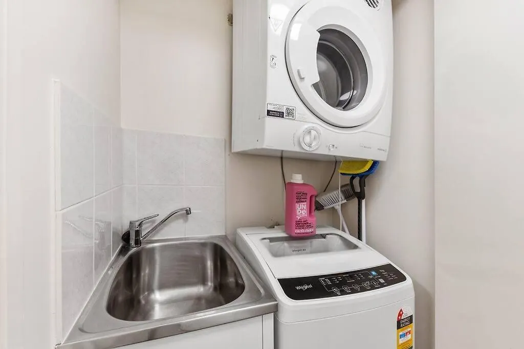 Apartment Broadbeach Beauty Walk To & Free Parking Gold Coast