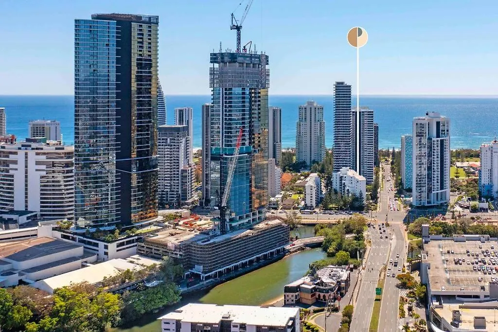 Apartment Broadbeach Beauty Walk To & Free Parking *