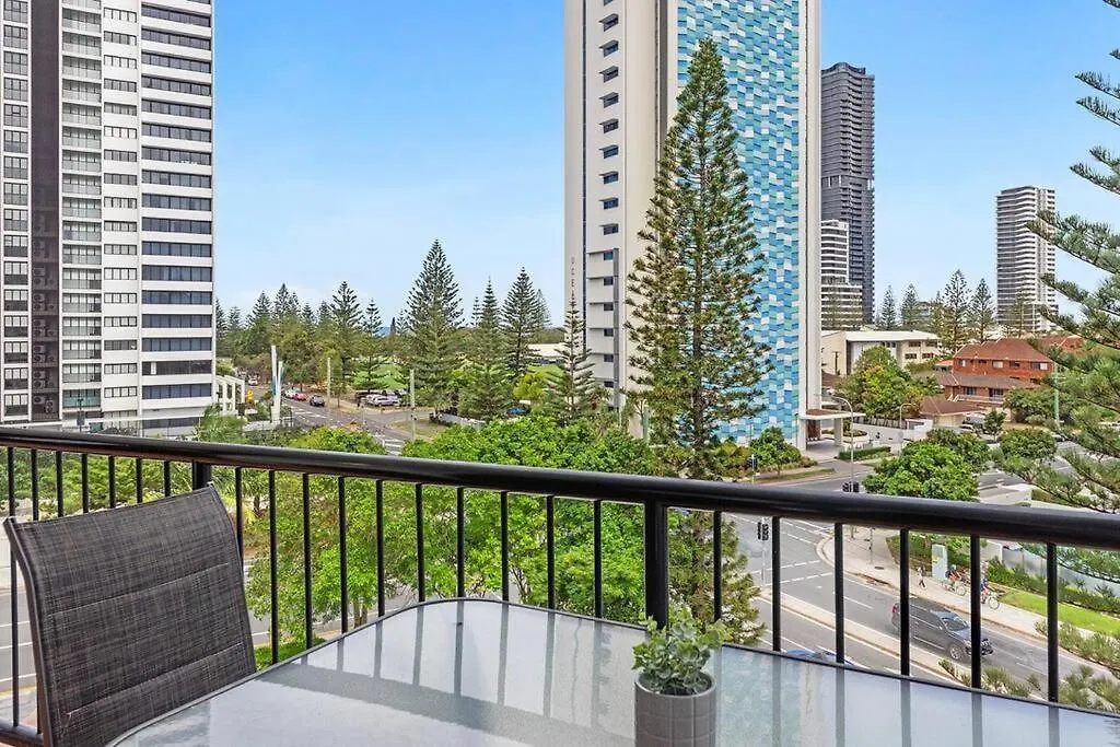 Broadbeach Beauty Walk To & Free Parking