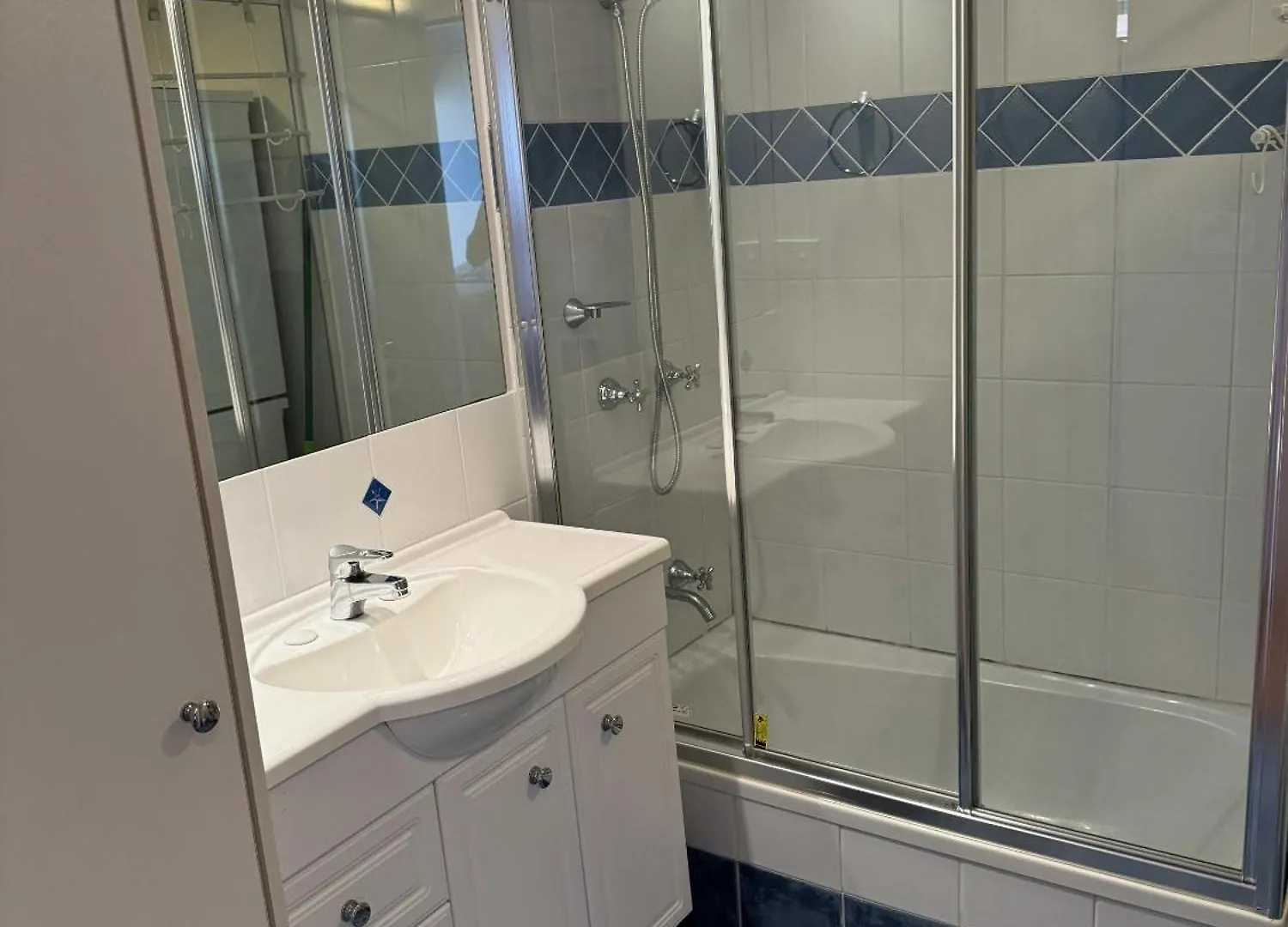 Aparthotel Sandrift Beachfront 3*
