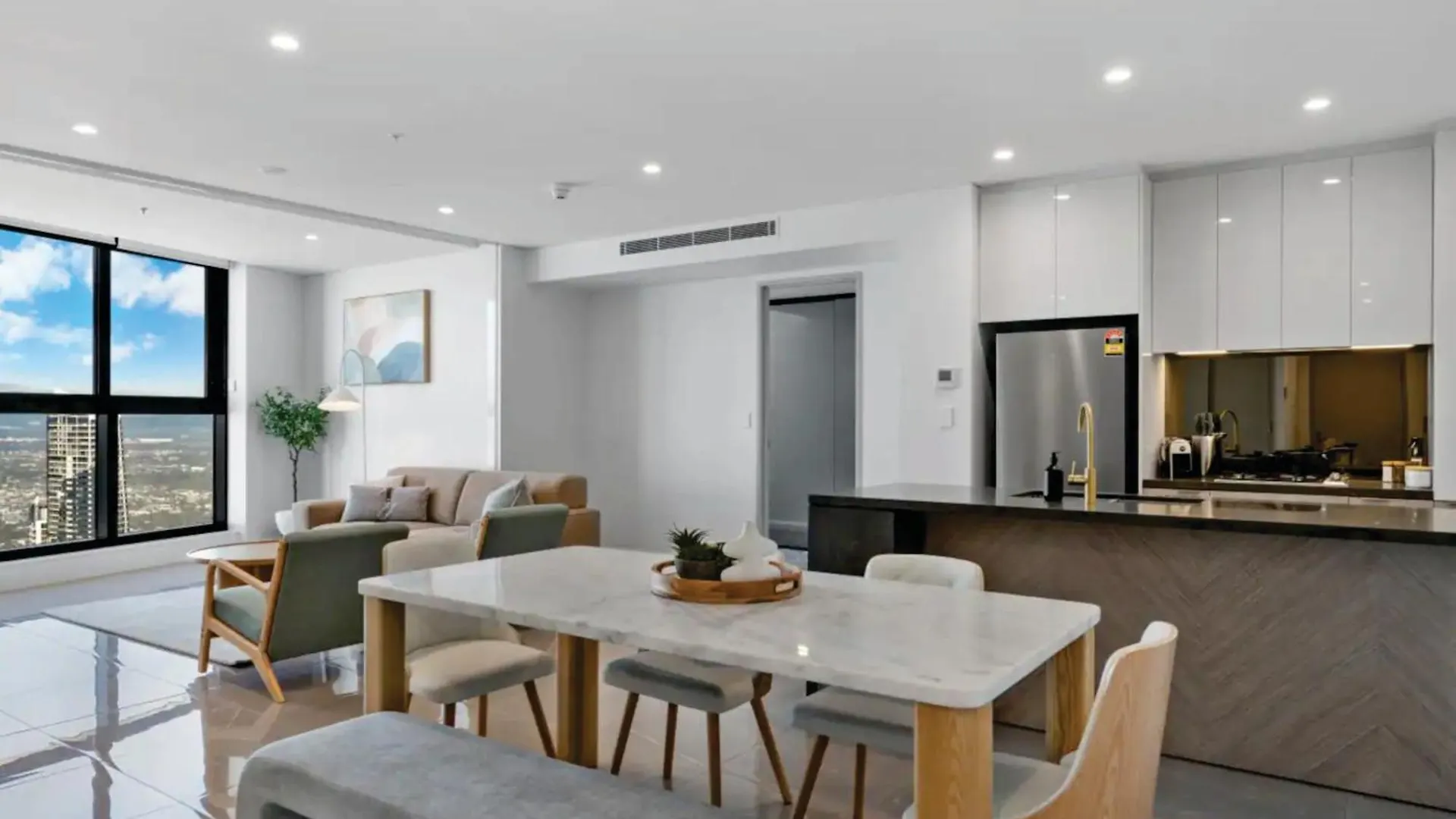 Serain Residences On 88 Esplanade Surfers Paradise *