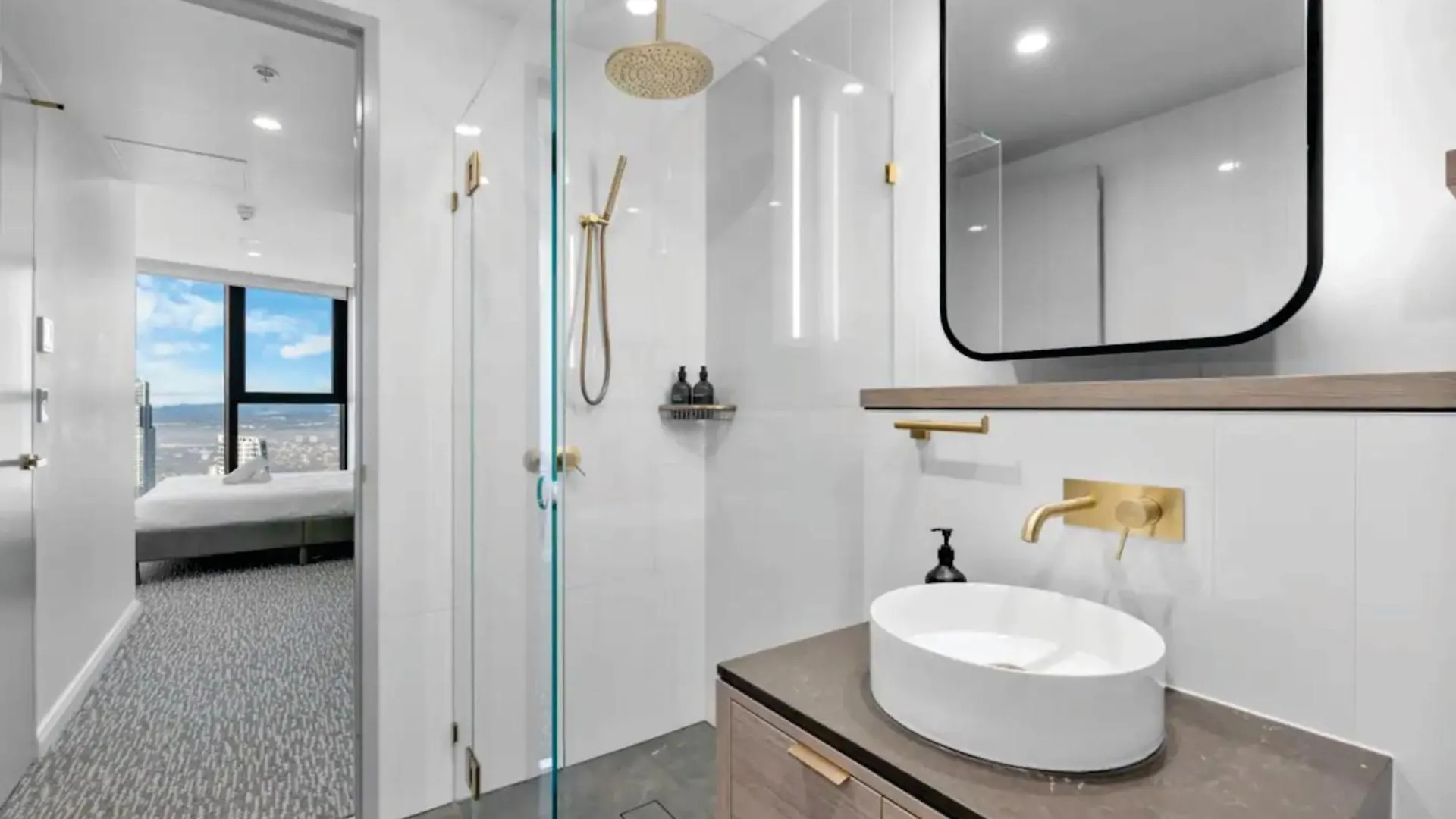 Serain Residences On 88 Esplanade Surfers Paradise *