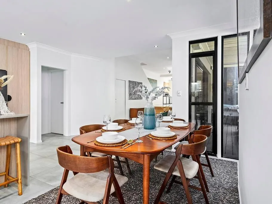 펜션 Side Bliss Mermaid Beach, 3bd - Heated Pool *