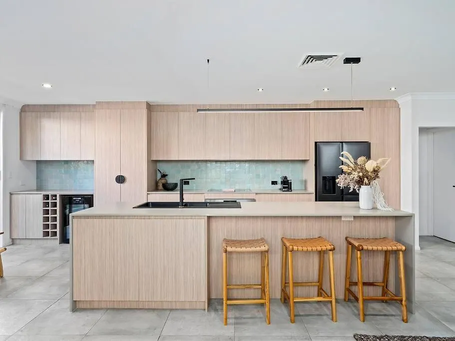 펜션 Side Bliss Mermaid Beach, 3bd - Heated Pool 골드코스트