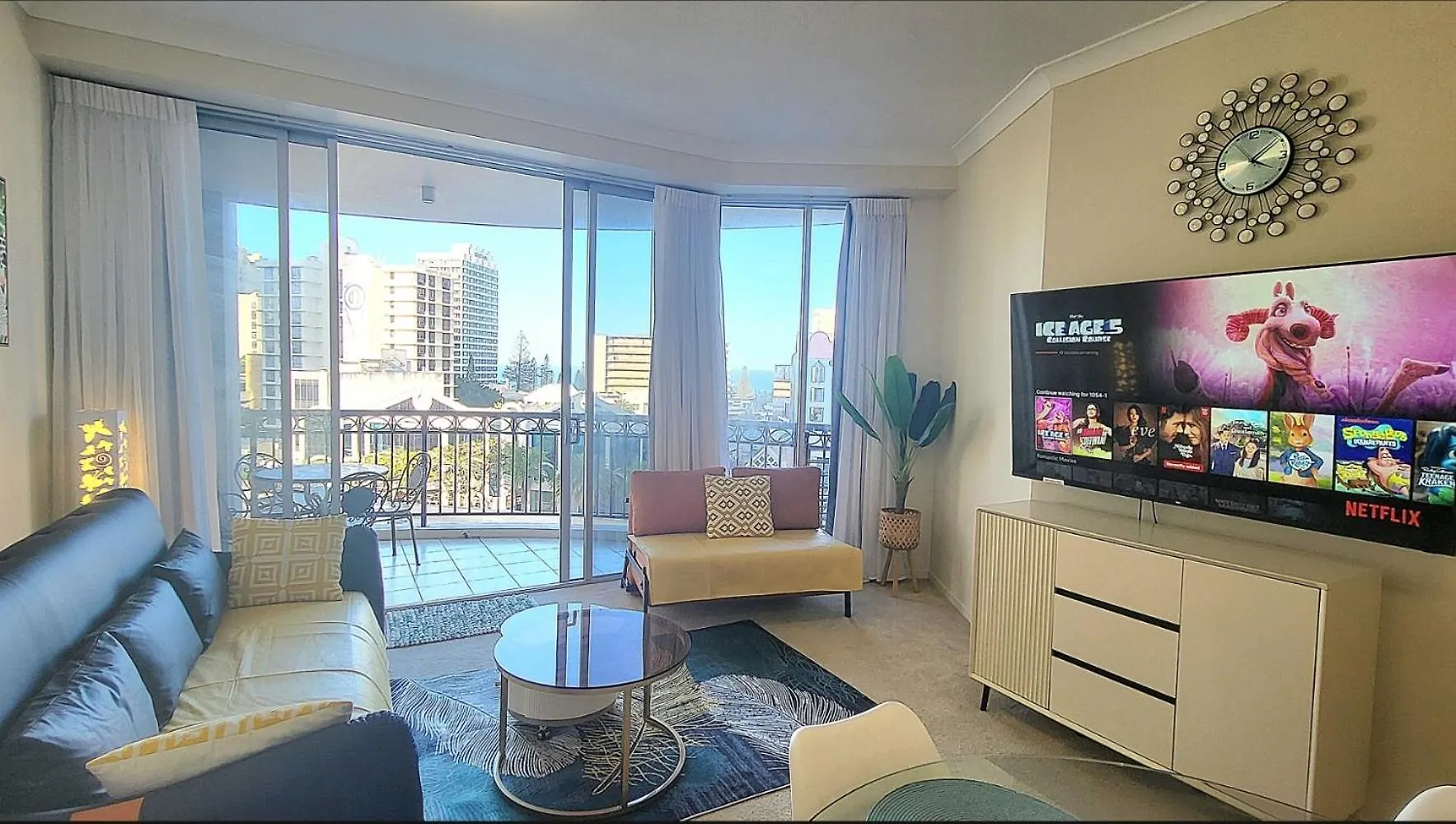 Beachside 2 Bedroom In The Heart Of Surfers Paradise - Chevron Renaissance - Free Parking * Gold Coast