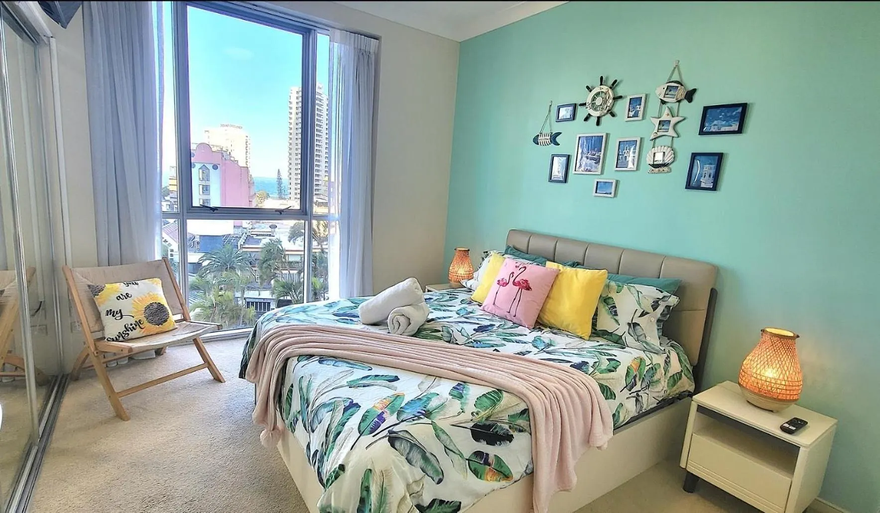 Beachside 2 Bedroom In The Heart Of Surfers Paradise - Chevron Renaissance - Free Parking Apartment Gold Coast