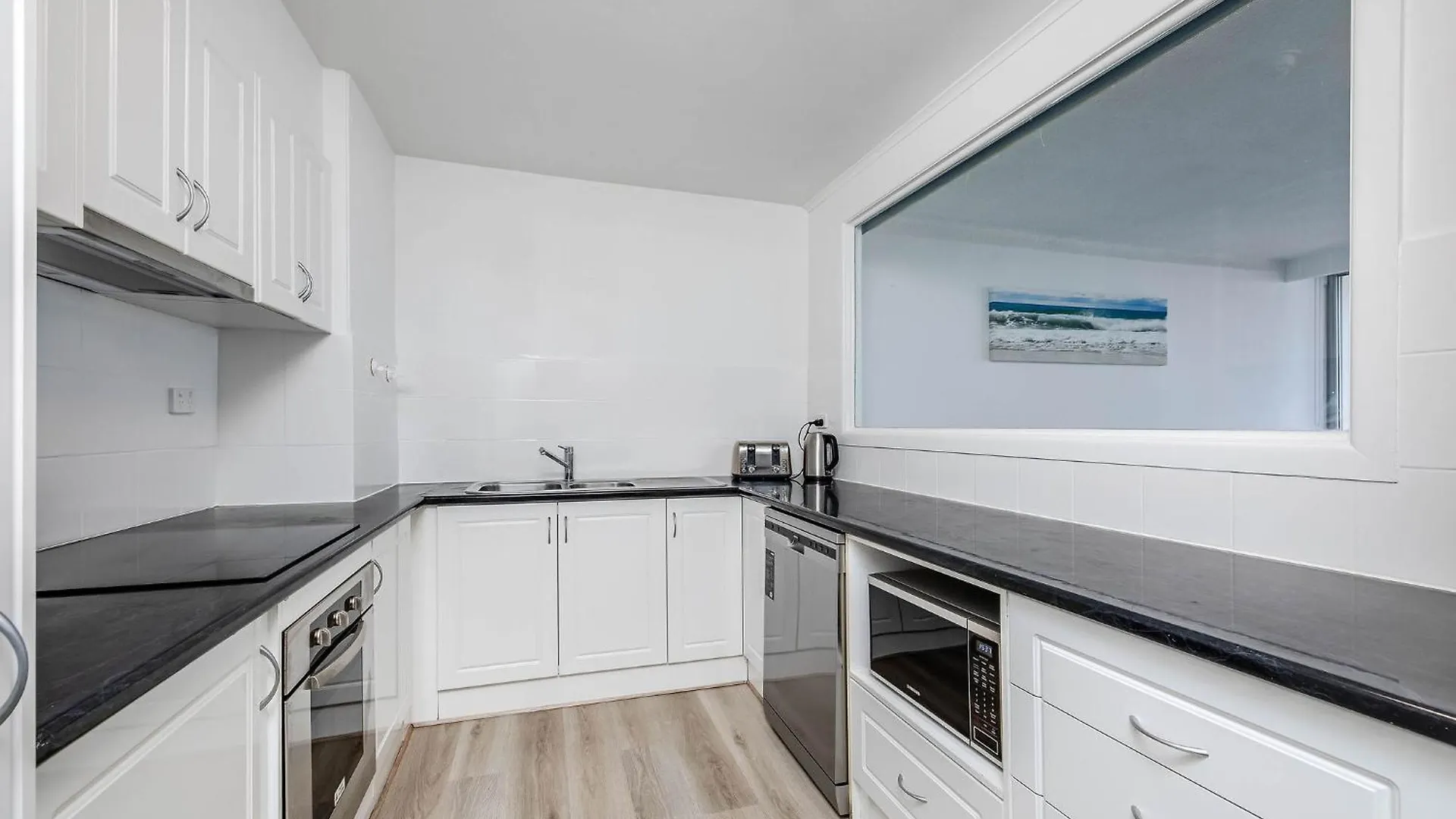 Condor Ocean View Surfers Paradise 3*