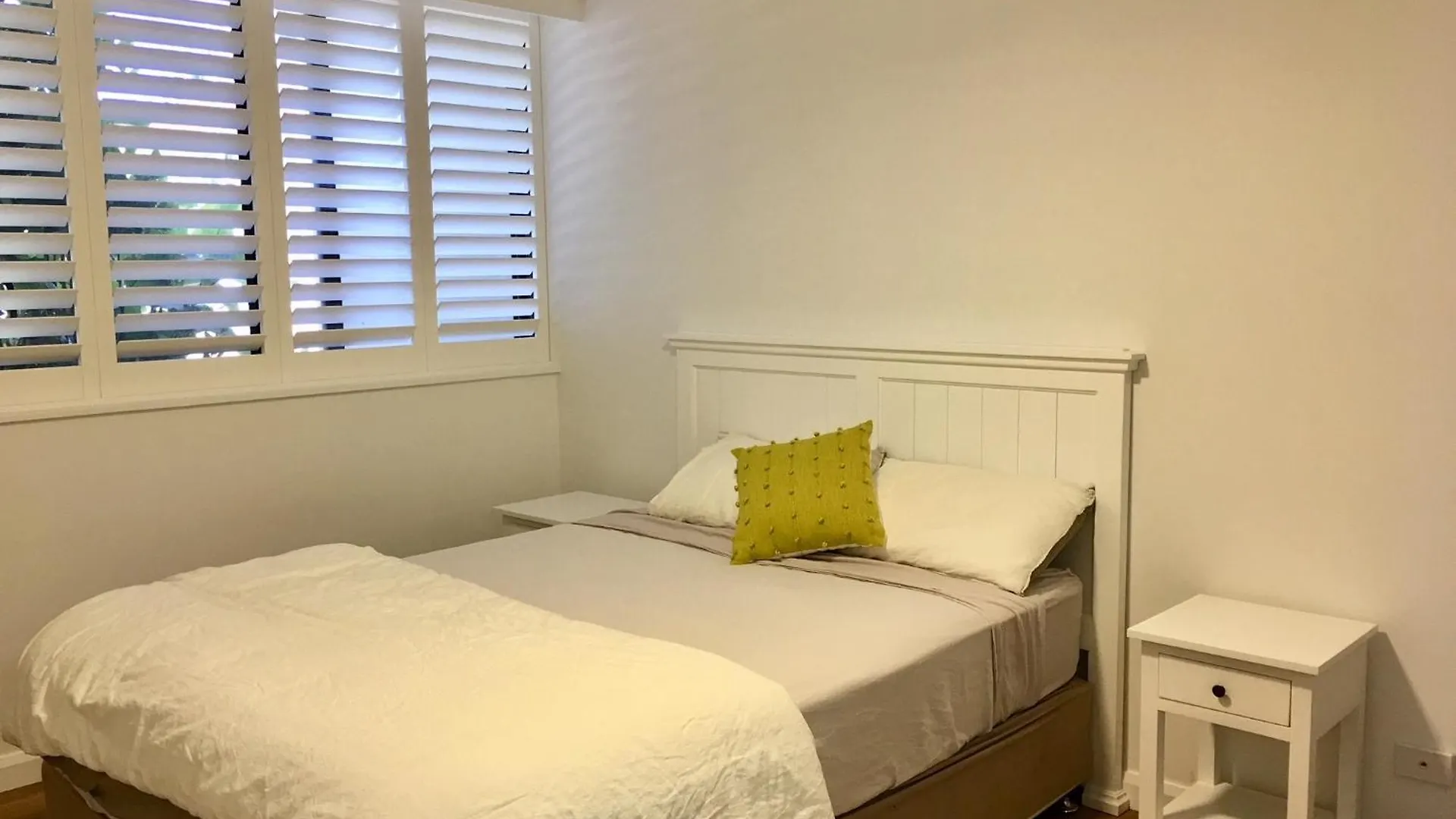 Aparthotel Breakers North Absolute Beachfront - Official