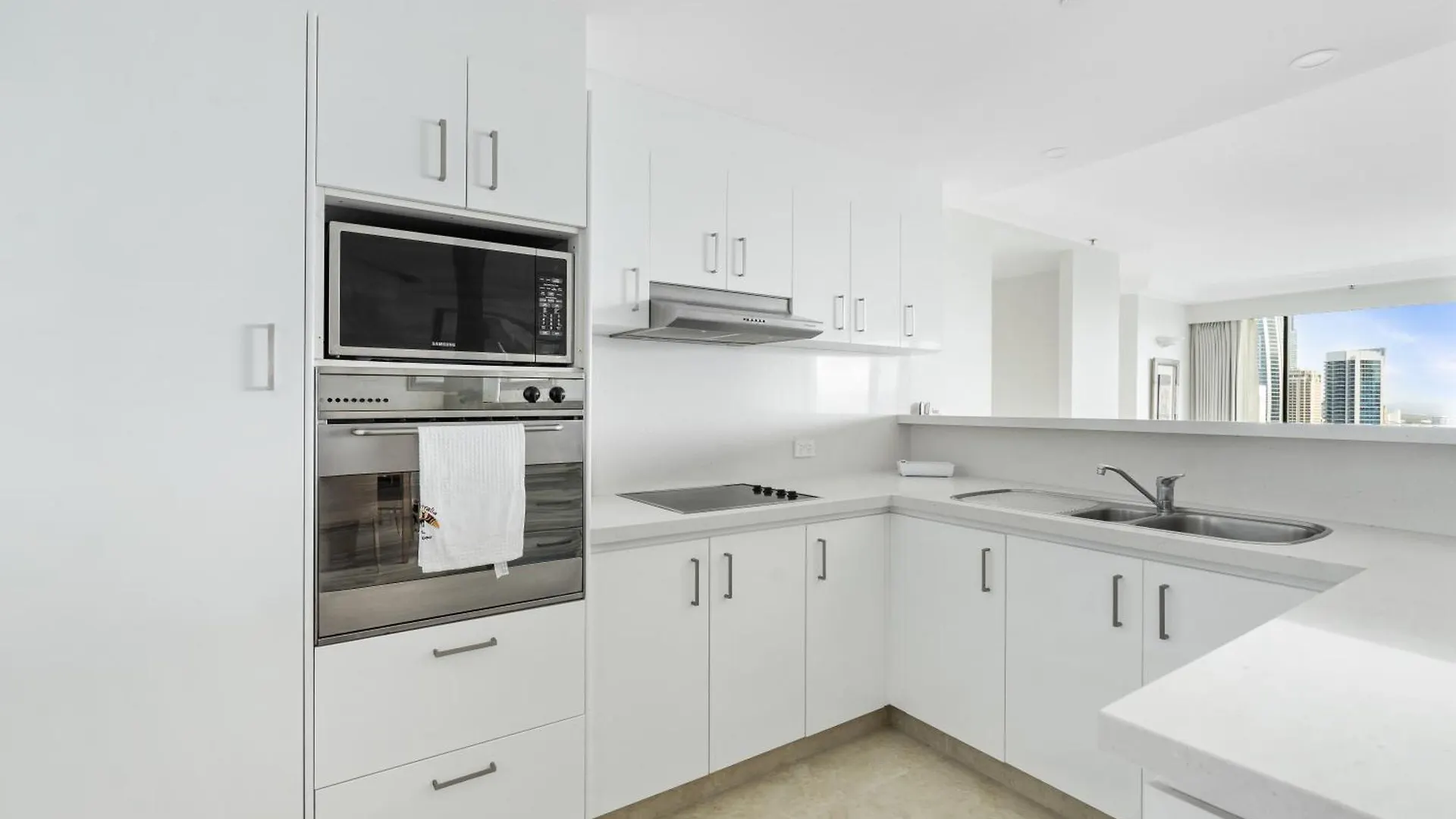 Crown Towers 2 Bedroom Ocean View Surfers Paradise * Gold Coast