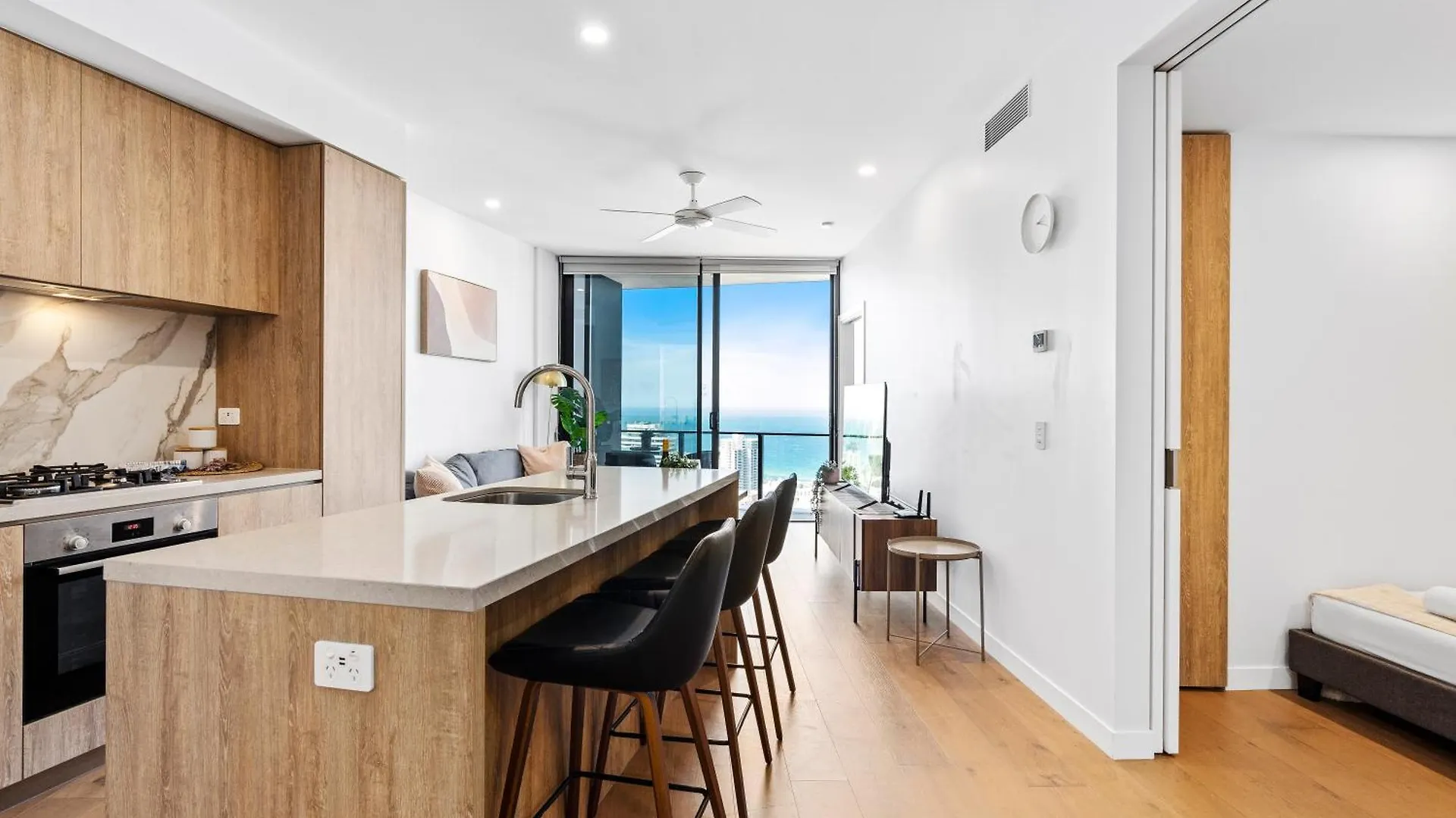 Apartment 2 Bedroom 1 Bathroom Private At Casino - Paid Parking Only Gold Coast