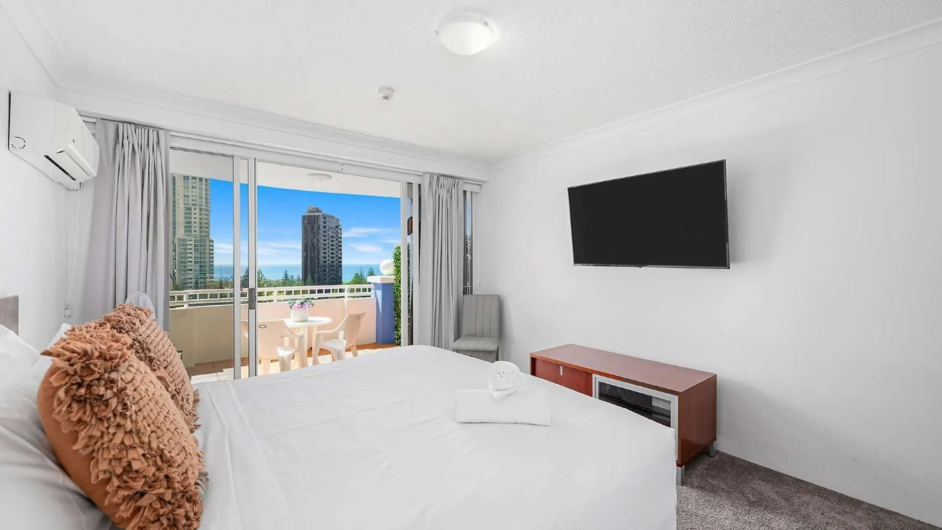 아파트 In Heart Of Broadbeach