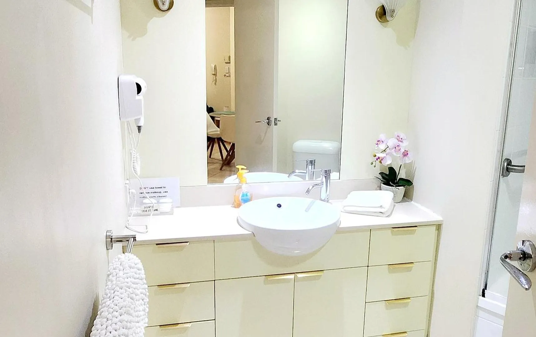 Beachside 2 Bedroom In The Heart Of Surfers Paradise - Chevron Renaissance - Free Parking