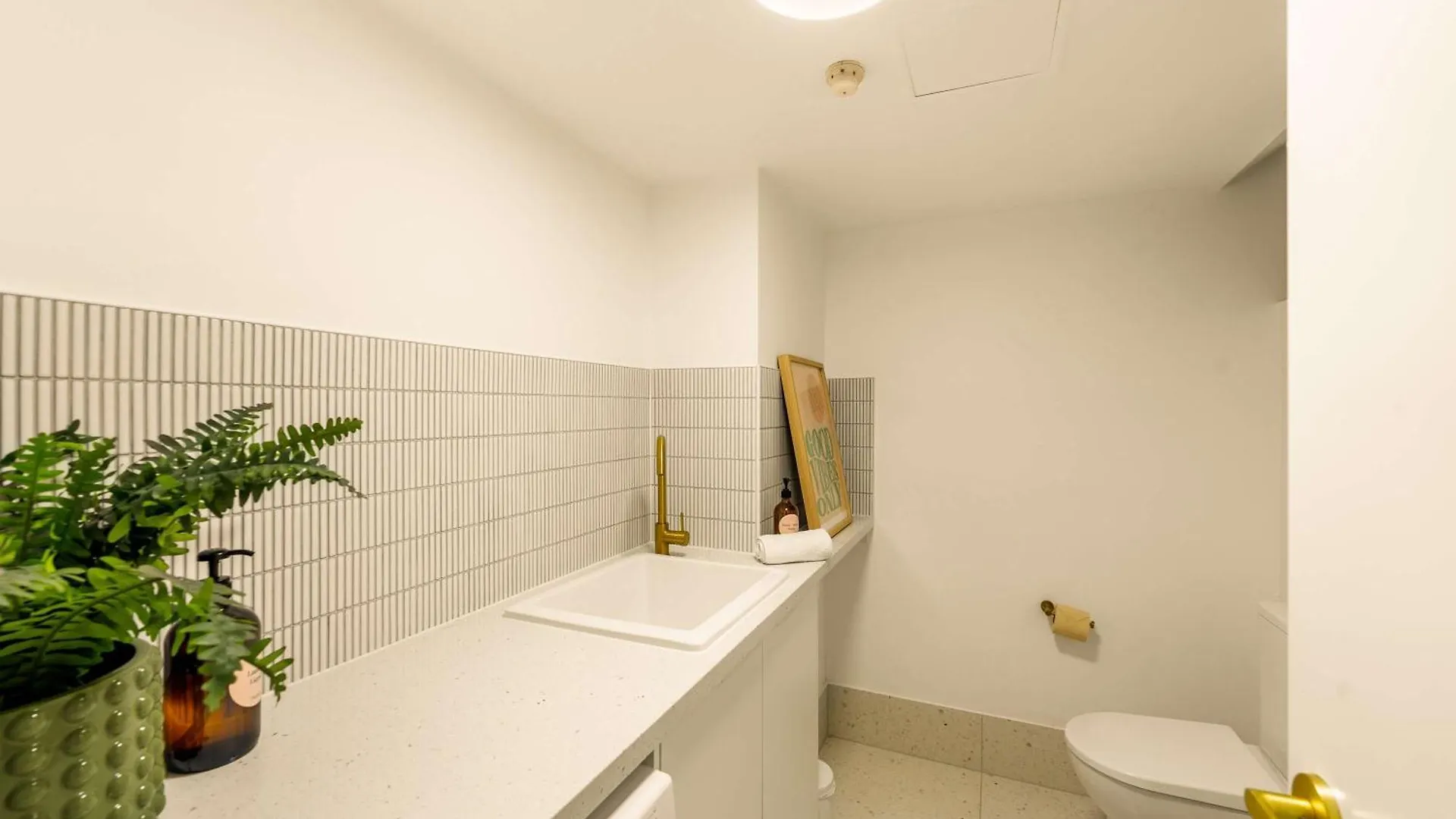 The Rocks Unit 4c Gold Coast