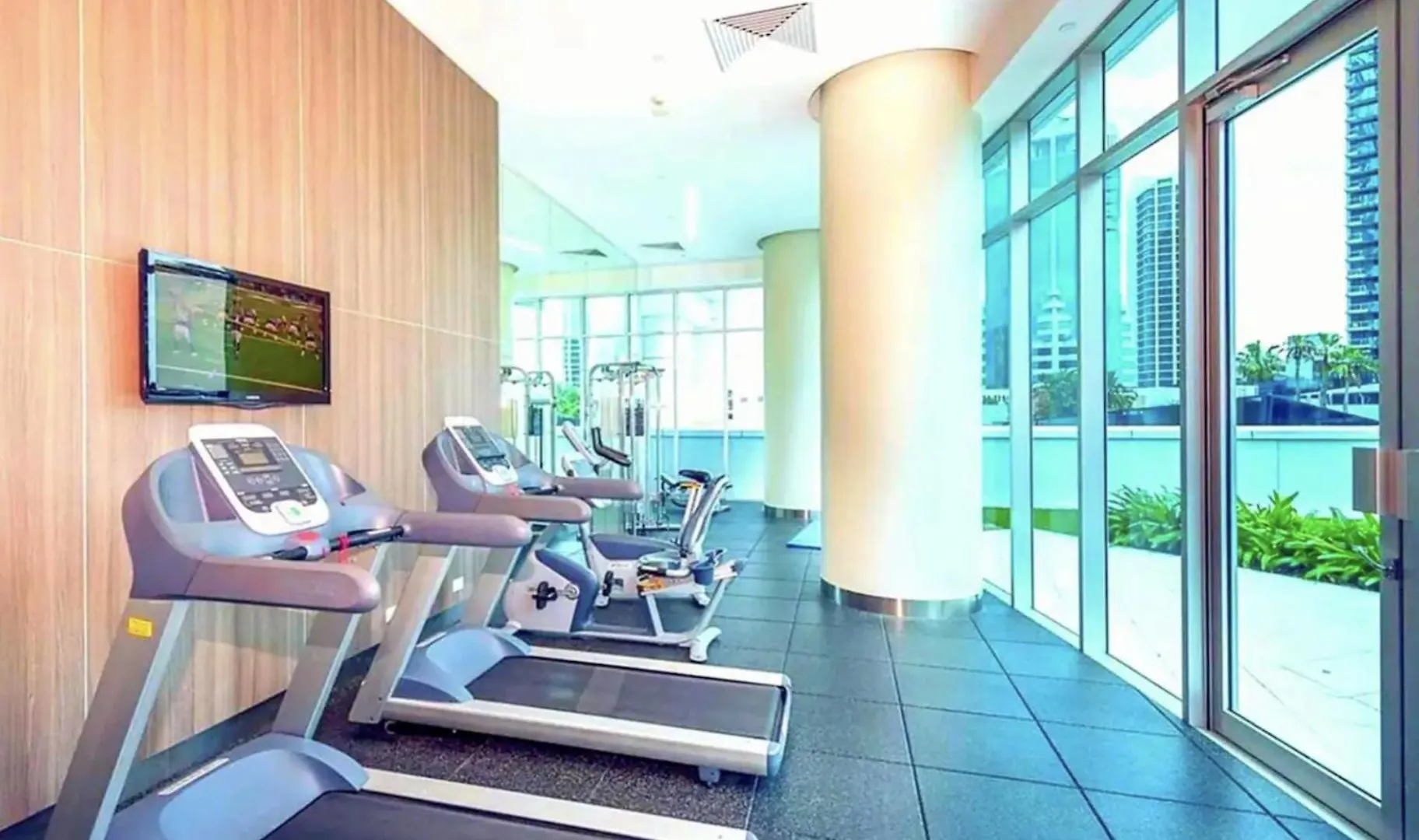 Mountain View Sleeps 6 Surfers Paradise 2 Bed 2 Bath Circle On Cav & Hilton Surfers Apartment Gold Coast