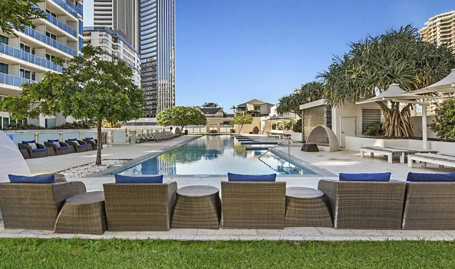 Mountain View Sleeps 6 Surfers Paradise 2 Bed 2 Bath Circle On Cav & Hilton Surfers Apartment
