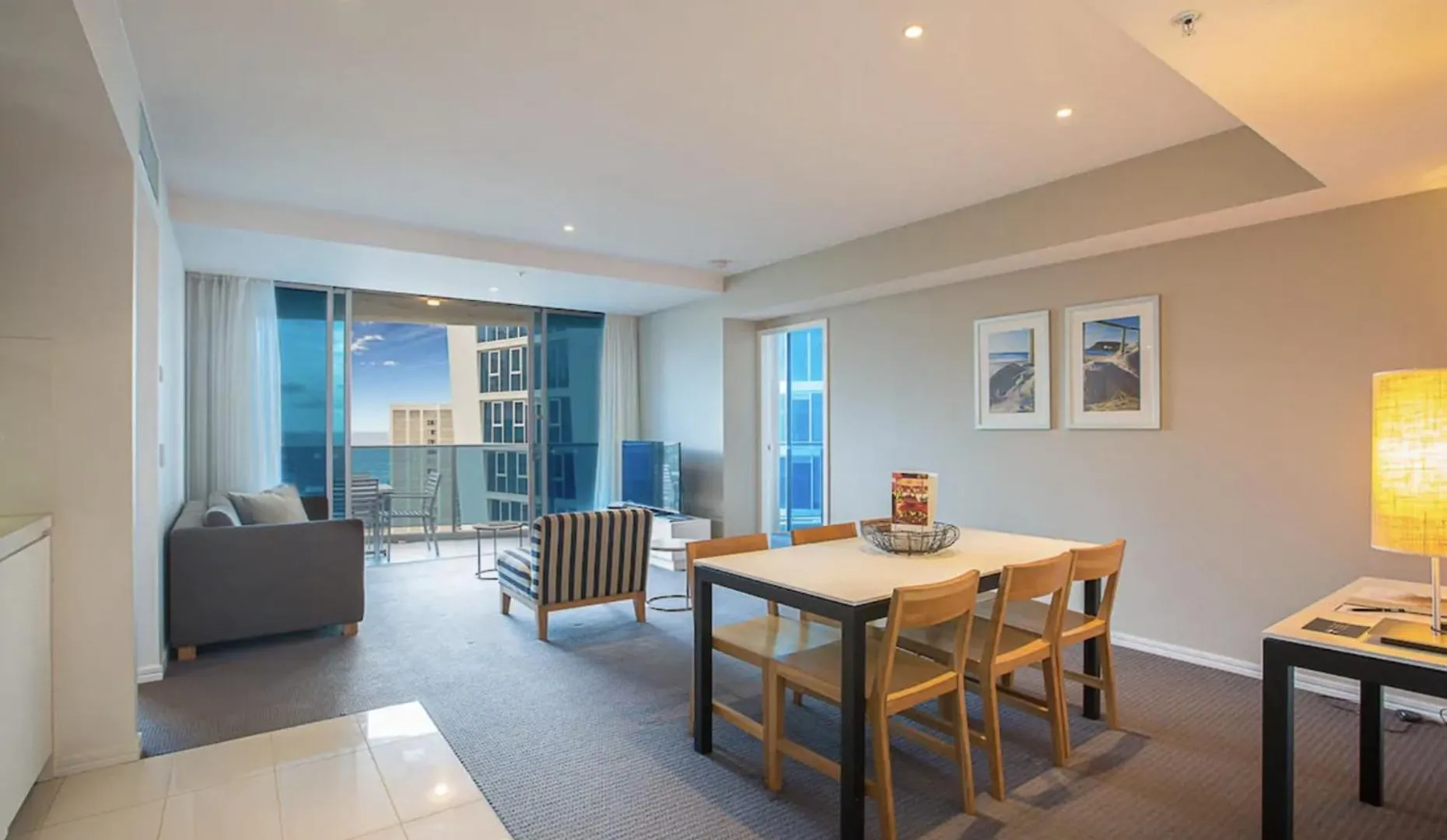 Apartment Mountain View Sleeps 6 Surfers Paradise 2 Bed 2 Bath Circle On Cav & Hilton Surfers *