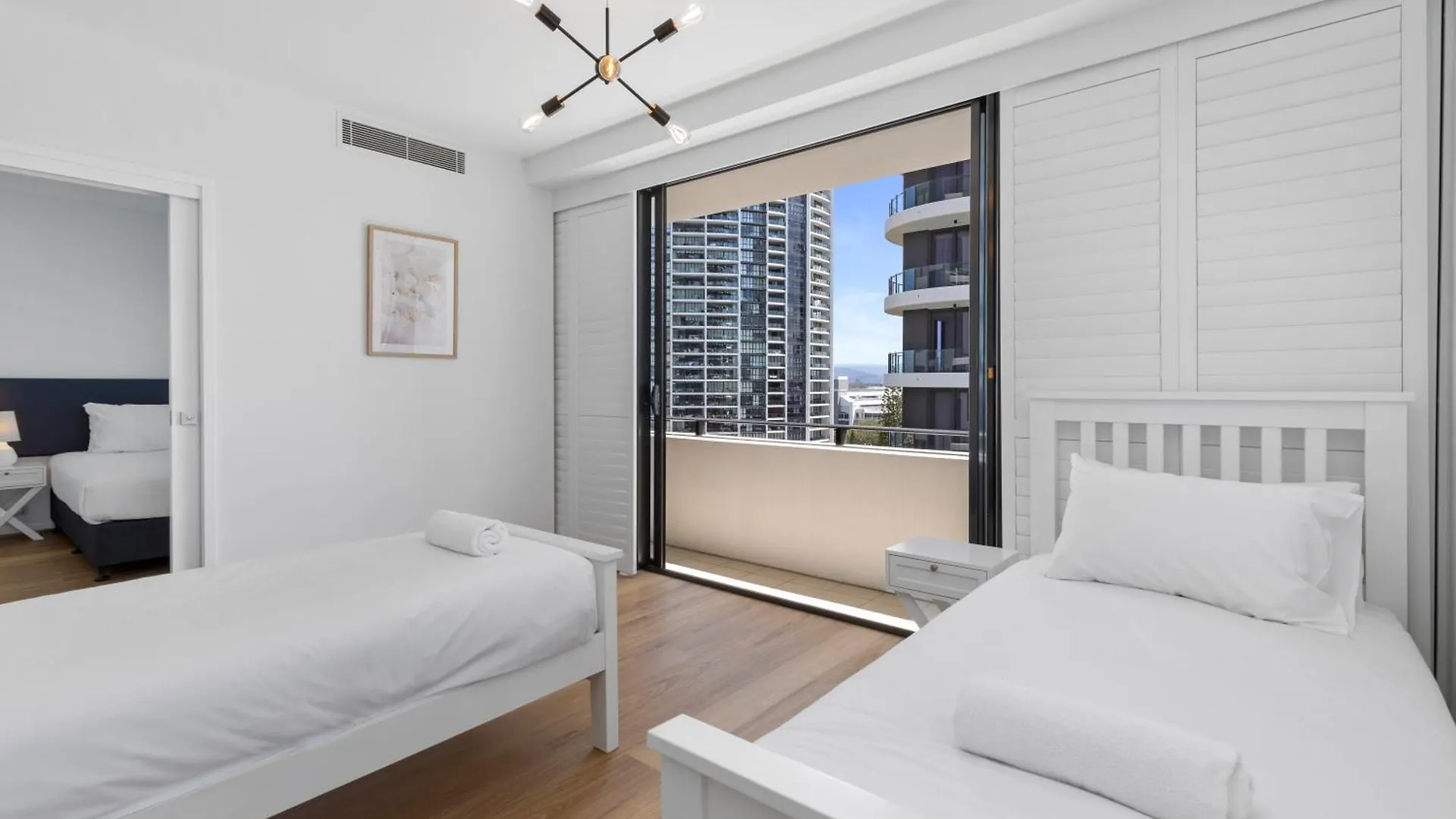 Ultra Broadbeach