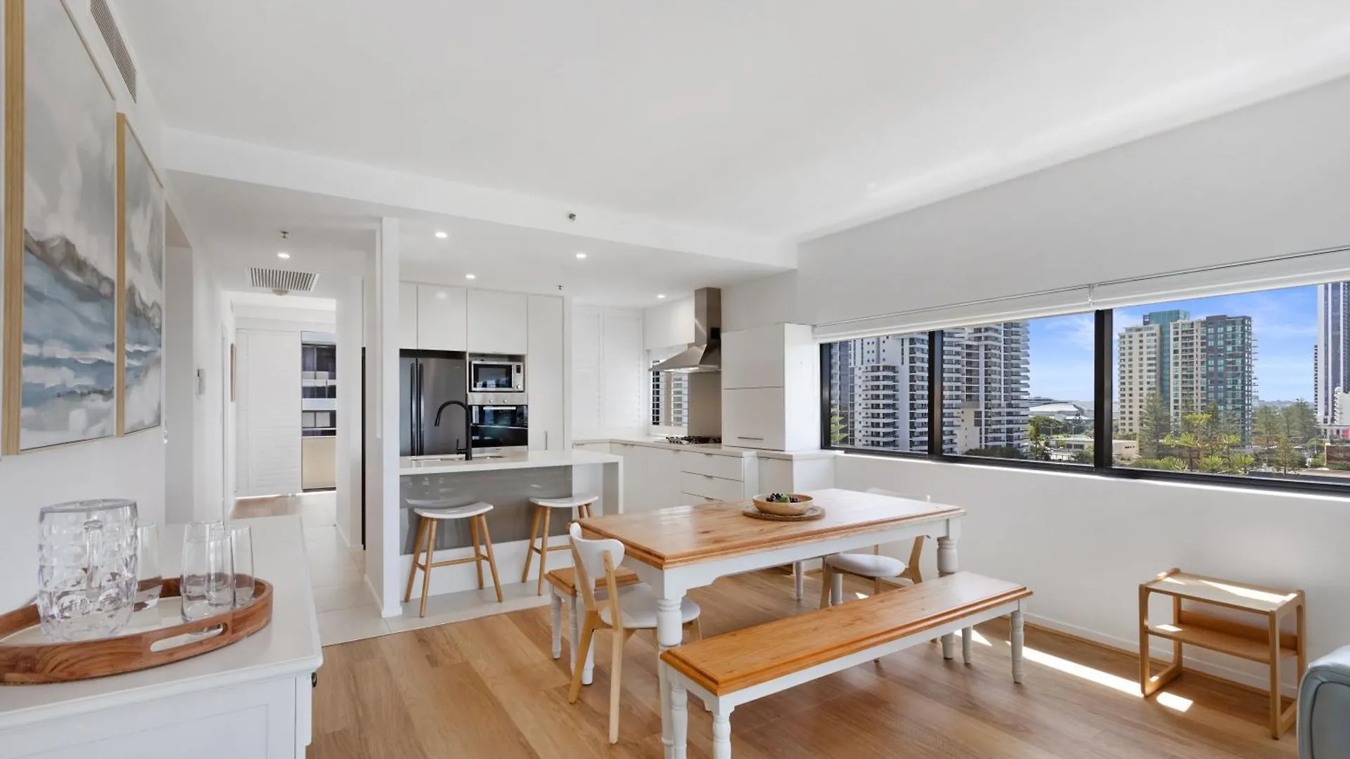 Rezort Ultra Broadbeach 4*