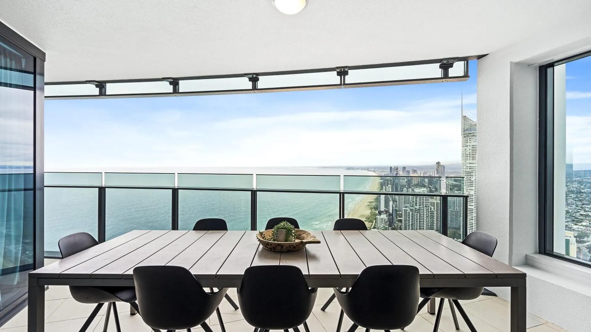 Appartamento 2 & 3 Bedroom Ocean View At Soul Surfers Paradise - Q
