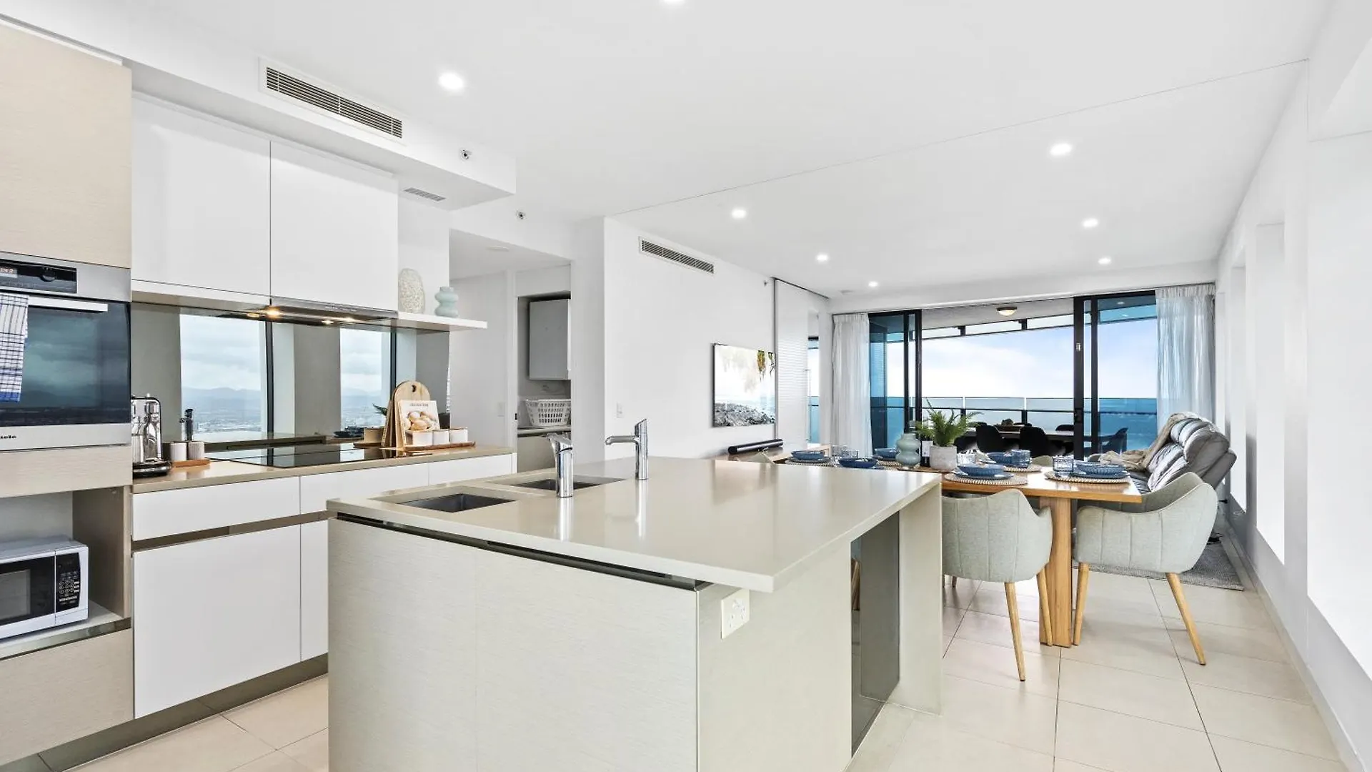 Appartamento 2 & 3 Bedroom Ocean View At Soul Surfers Paradise - Q