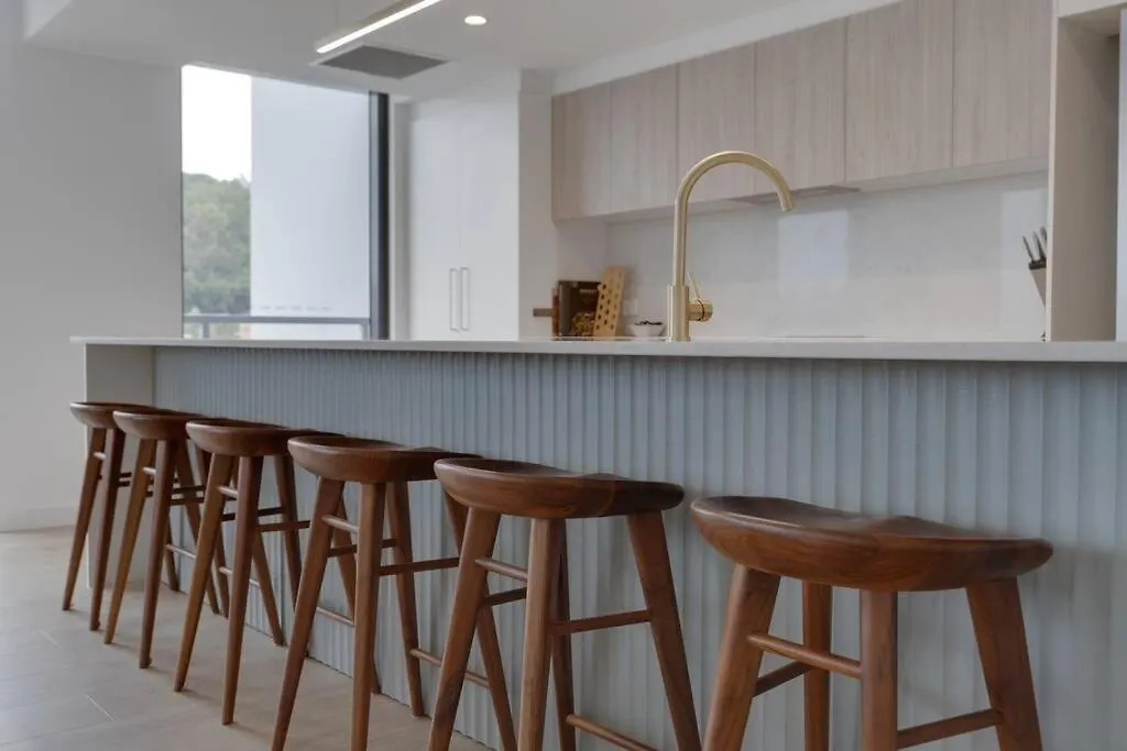 Private Rooftop Beachside 3-bed With Pool Appartamento