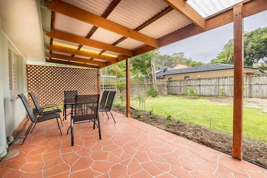 Family-friendly Retreat With Pool & Spacious Living Gold Coast