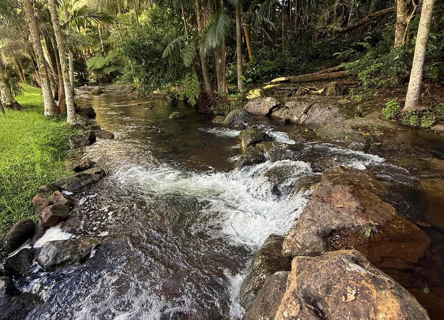 Mt Tamborine Stonehaven Manor 4*